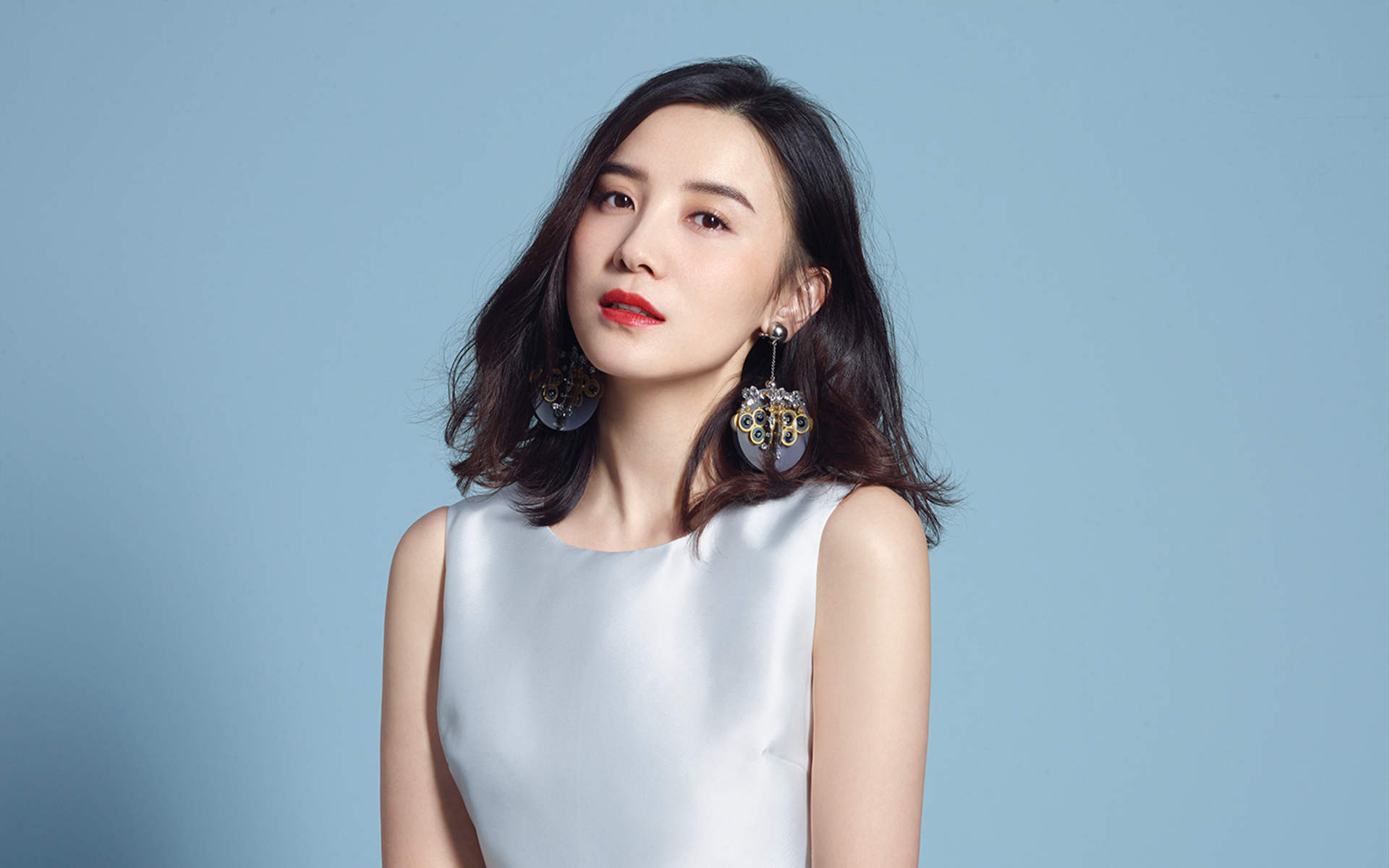 黑龙江省哈尔滨市南岗女明显宋佳钉珠连衣裙优雅写真图片图片