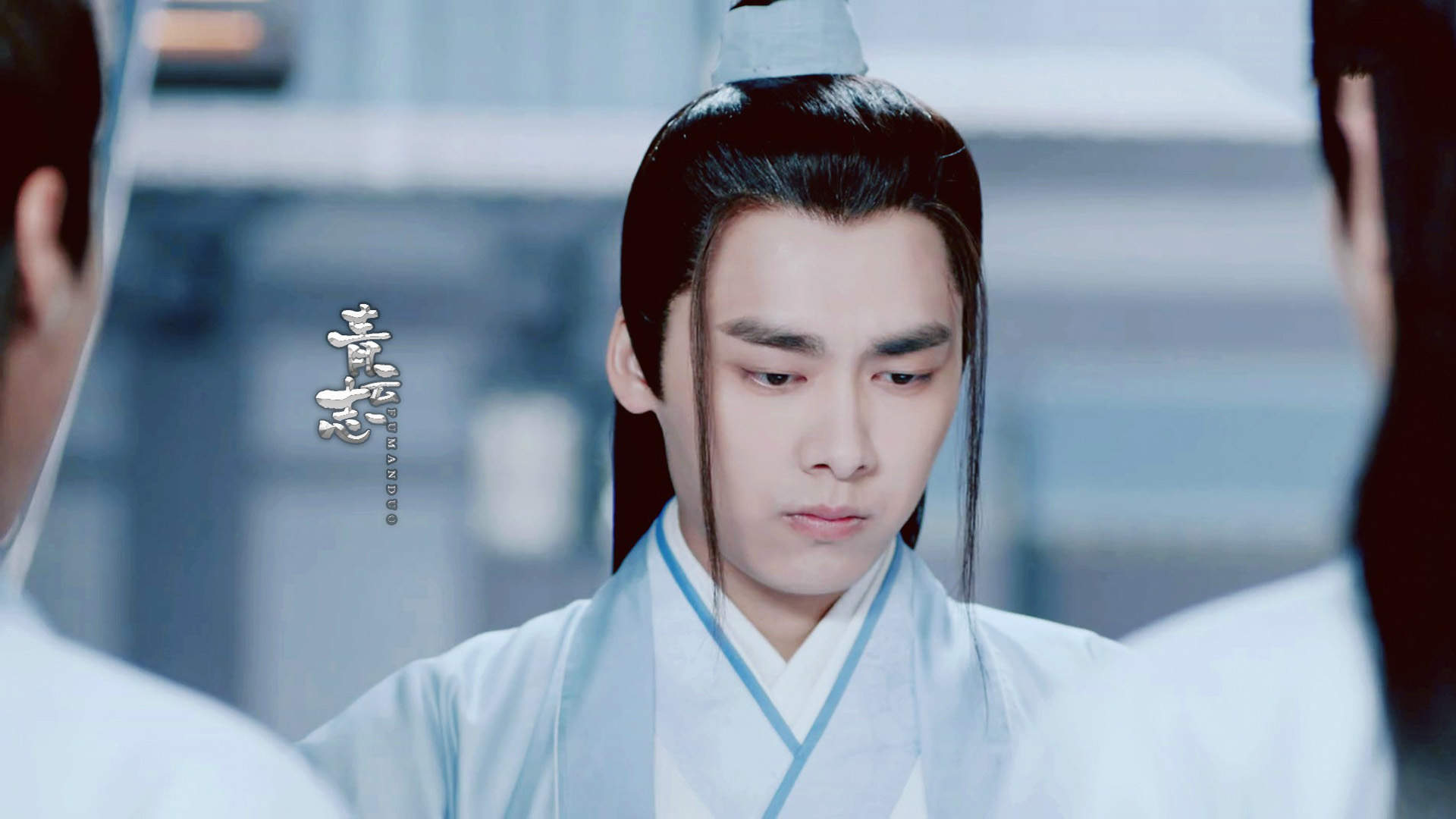 高清中国内地四川成都男演员帅气男神李易峰图片李易峰简约写真白衬衫男神演绎儒雅气质图片