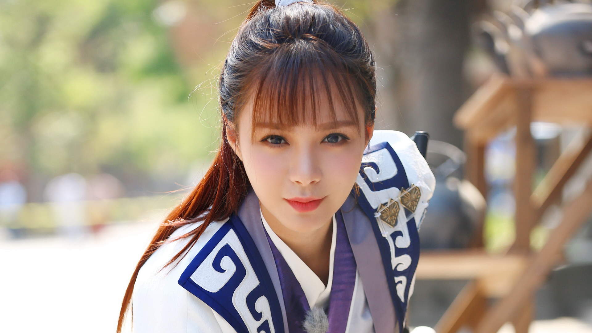 高清湖南省湘西吉首市美女沈梦辰抹胸性感唯美写真图片图片