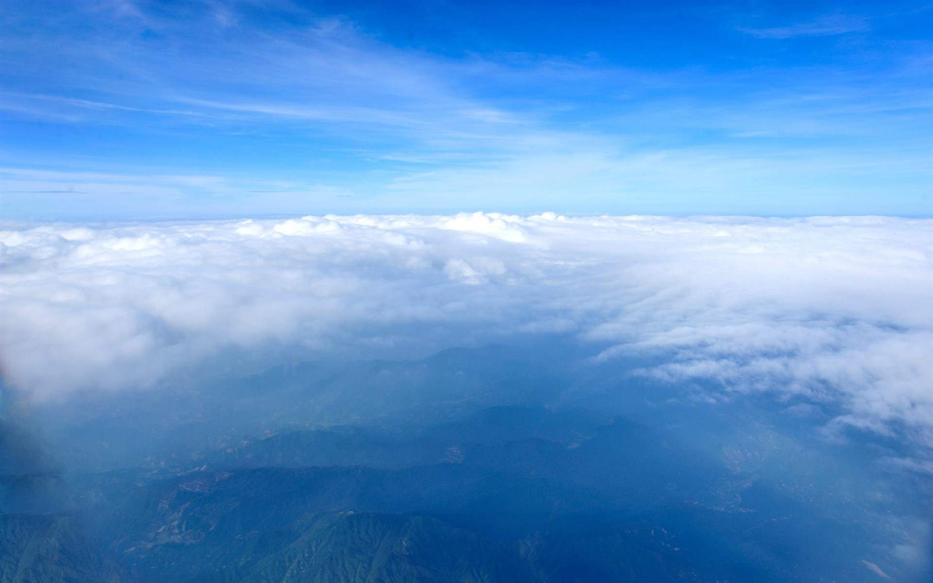 湛蓝纯净天空风景手机壁纸图片