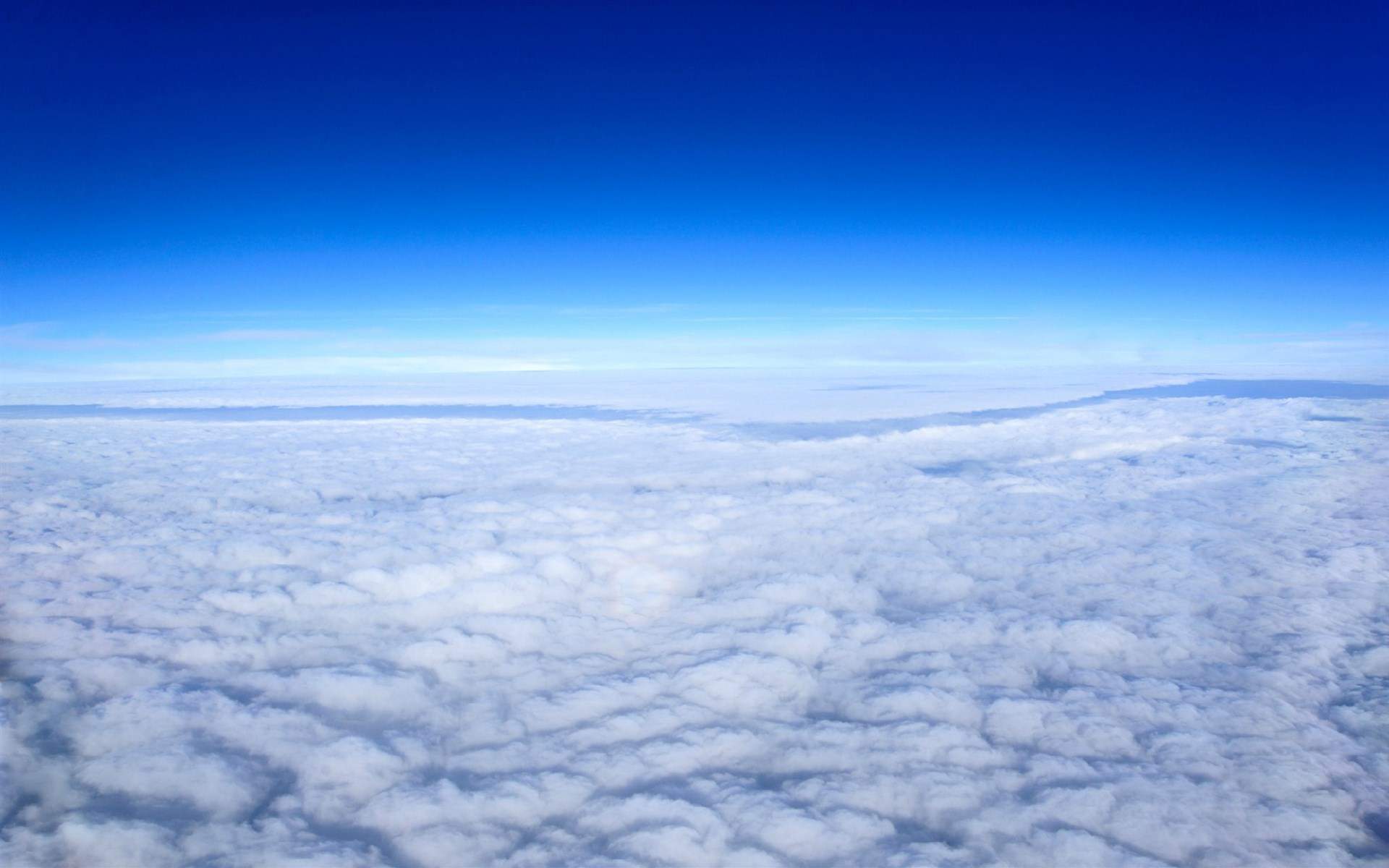 湛蓝纯净天空风景手机壁纸图片