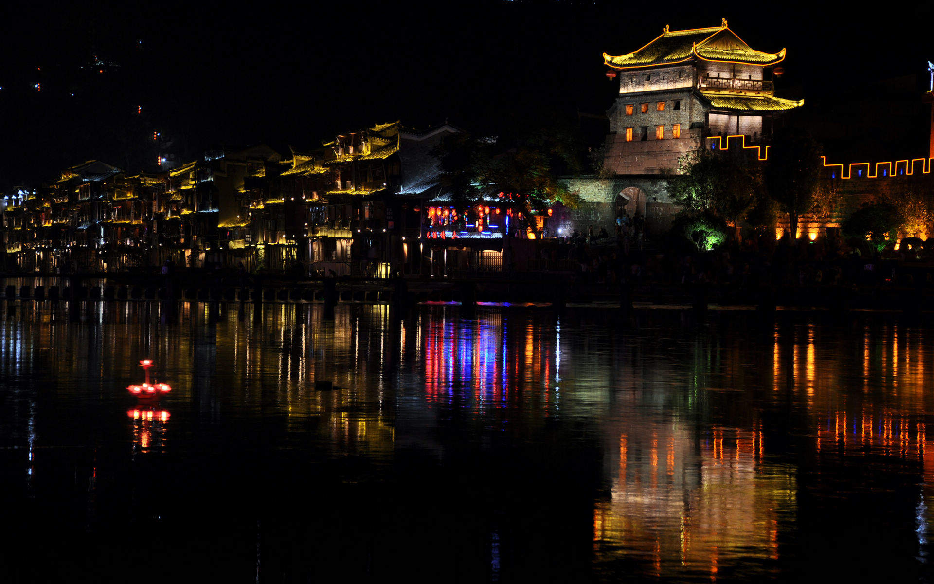 高清旅游古镇畅游湘西——在凤凰的柔软时光图片