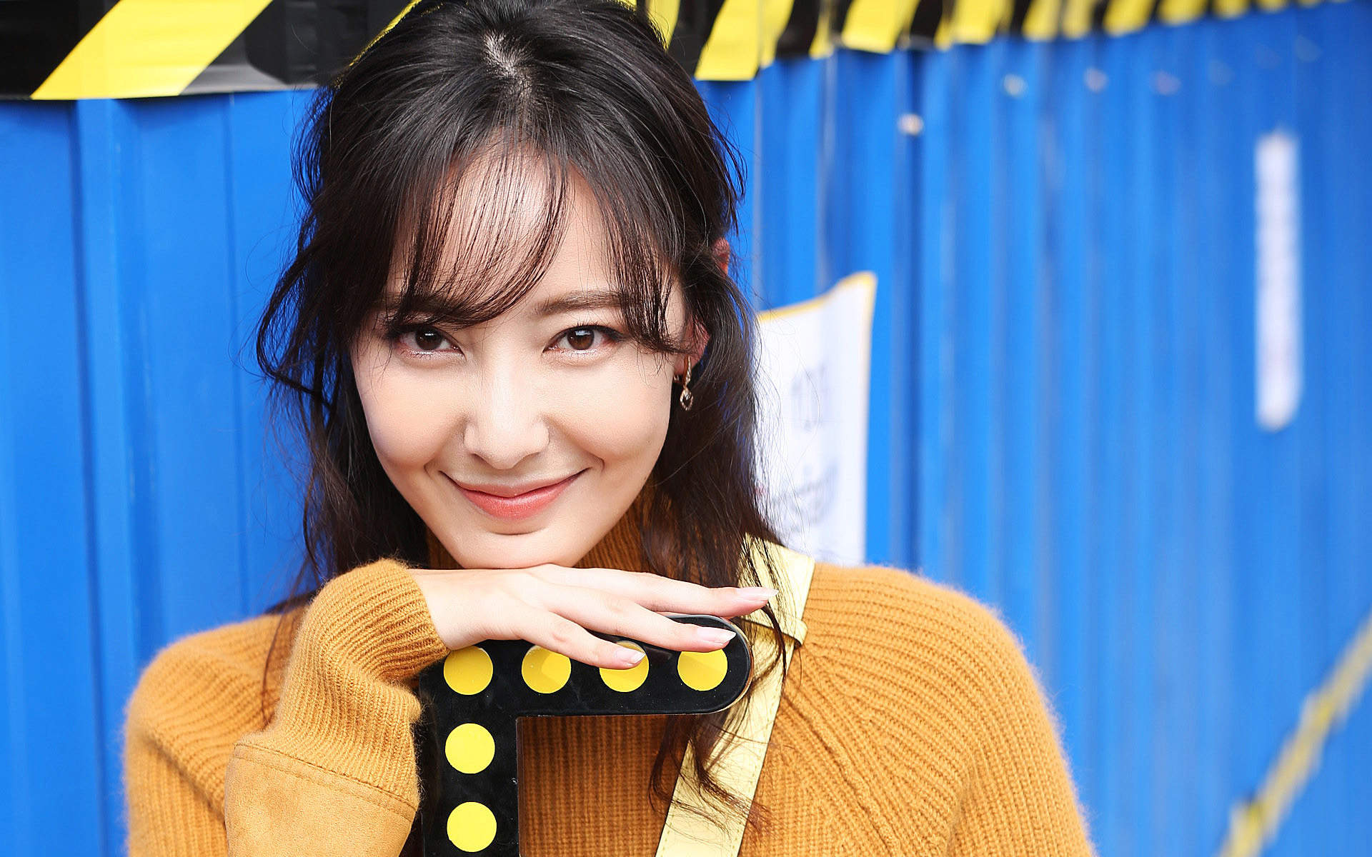 中国内地河北省沧州女演员米露性感黑白写真图片桌面壁纸图片
