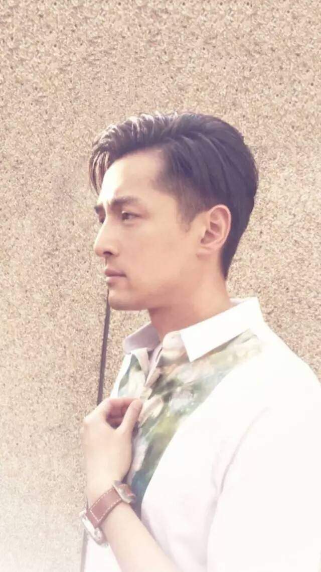欧美衬衫帅哥图片桌面壁纸图片