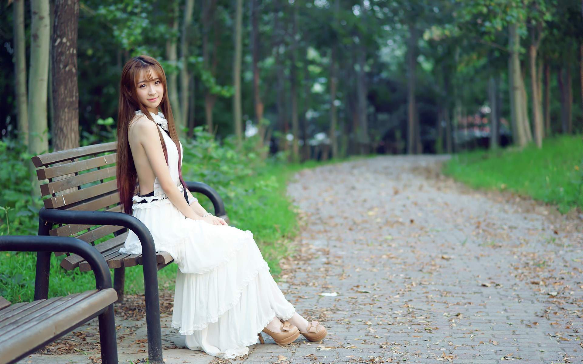 大陆女明星清新美女治愈系清纯唯美白皙高清桌面壁纸图片