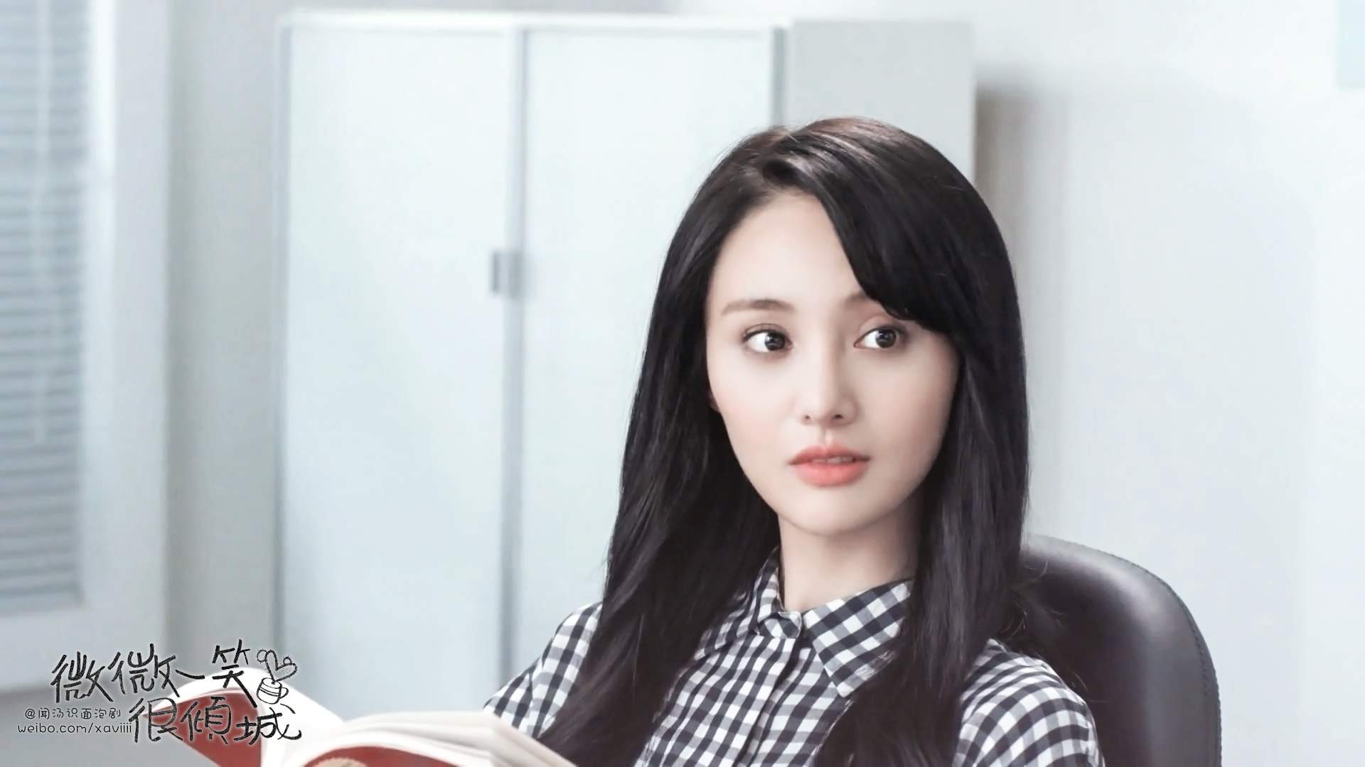 高清中国内地女演员郑爽泡面刘海清爽元气写真图片图片