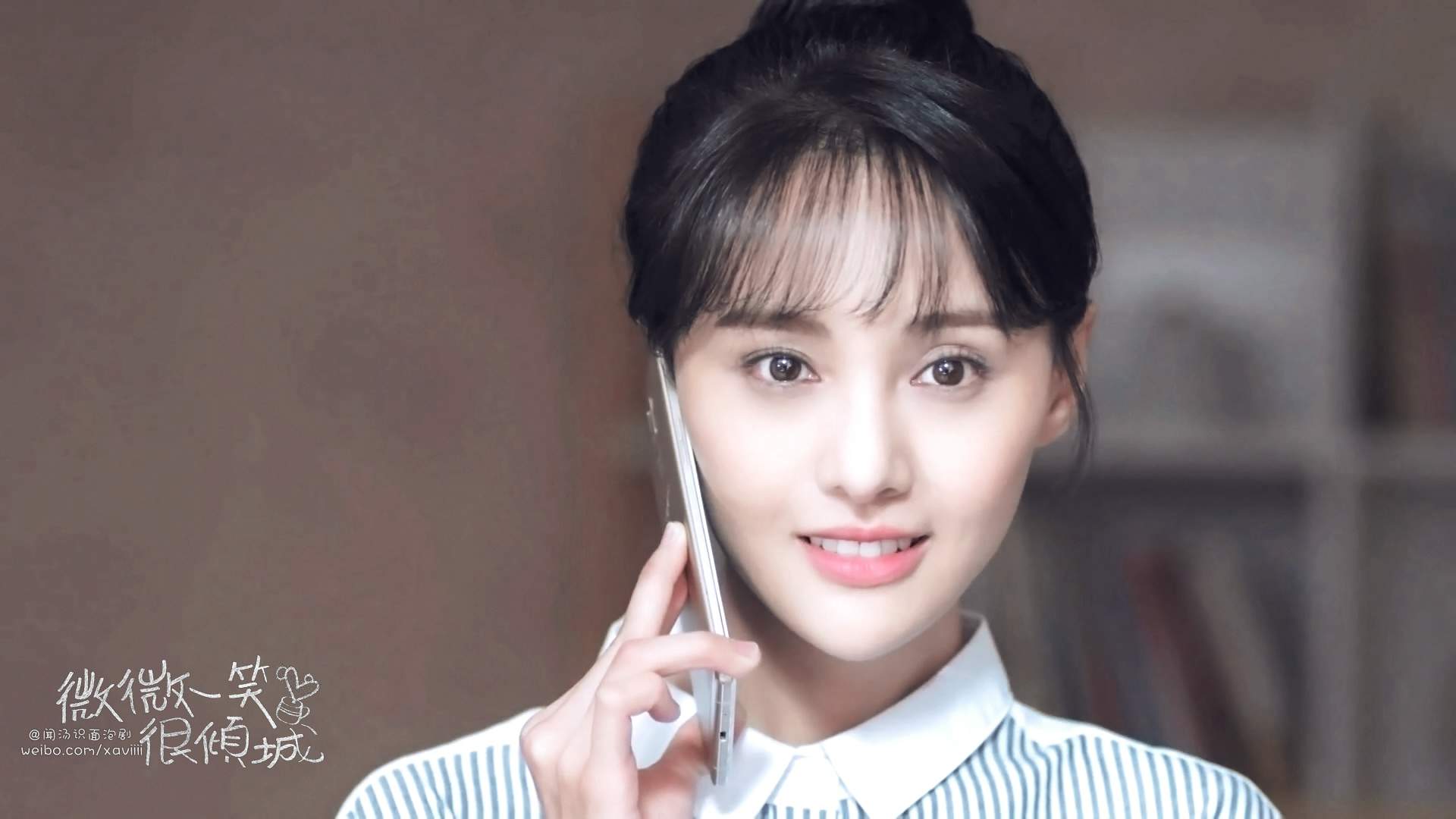 高清中国内地女演员郑爽泡面刘海清爽元气写真图片图片
