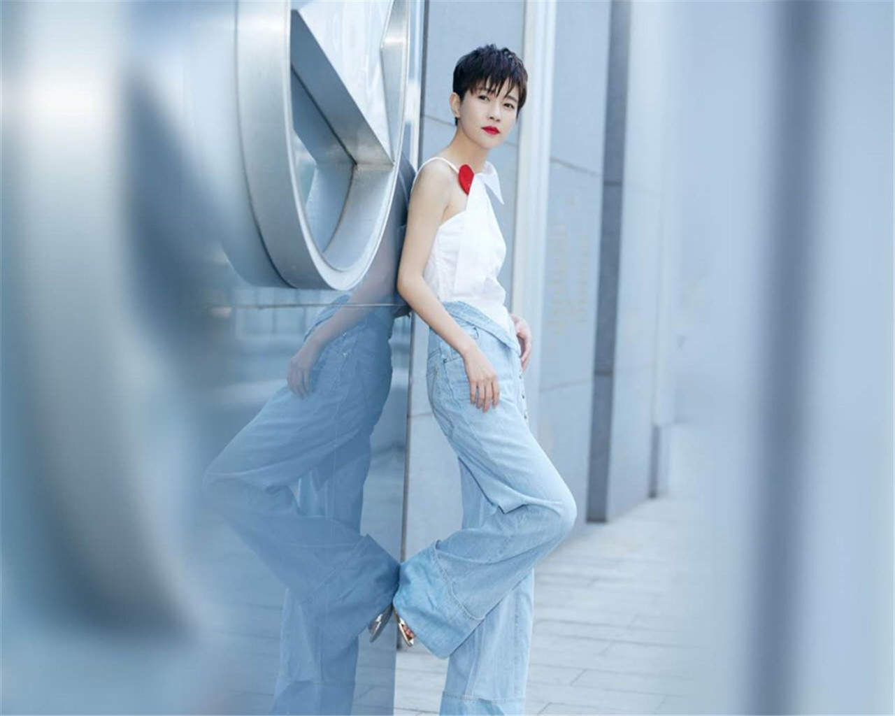 高清安徽省马鞍山女明星焦俊艳美艳红唇性感迷人写真图片图片 高清安徽省马鞍山女明星焦俊艳美艳红唇性感迷人写真图片图片