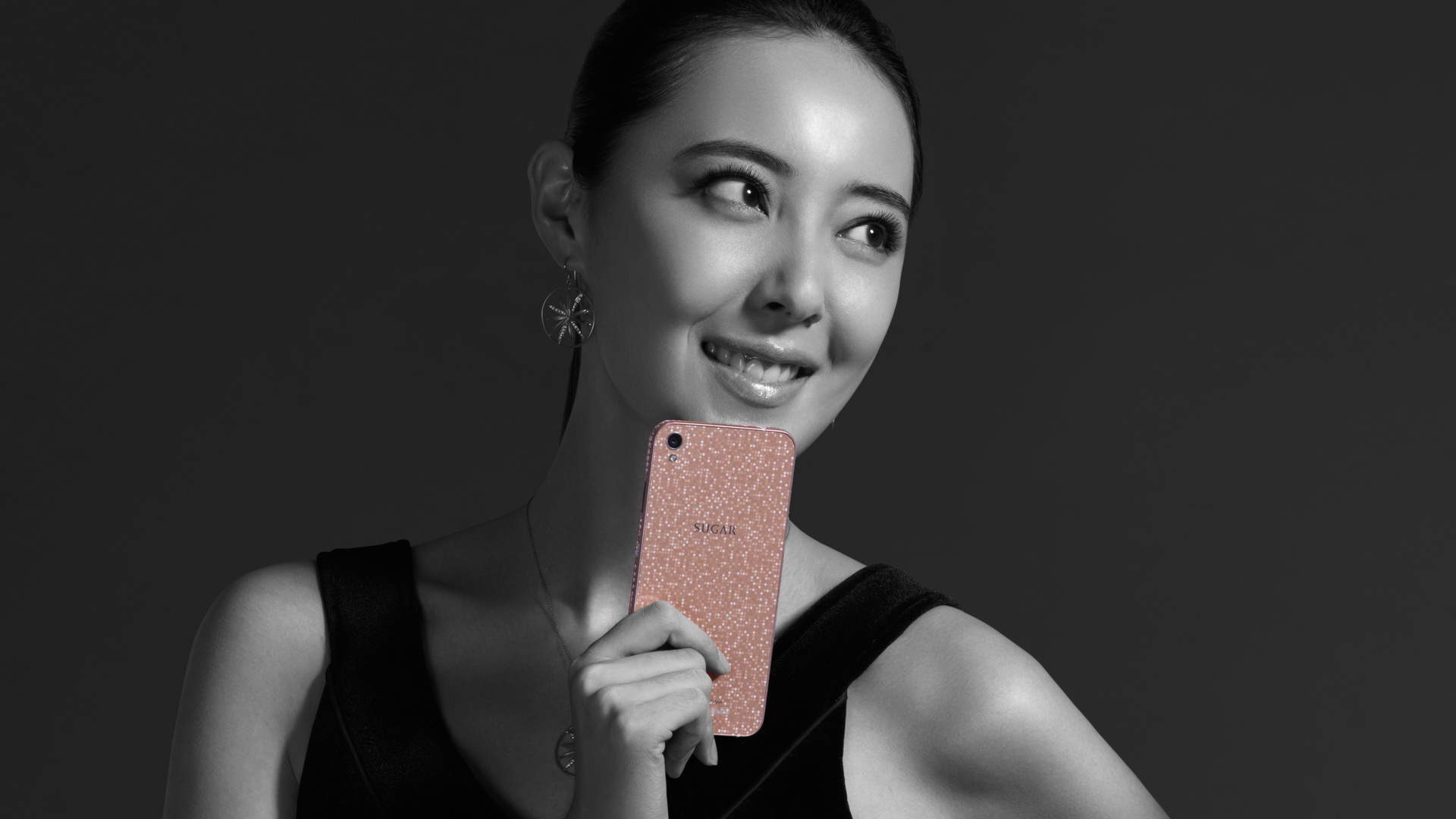 中国内地河北省沧州女演员米露性感黑白写真图片桌面壁纸图片