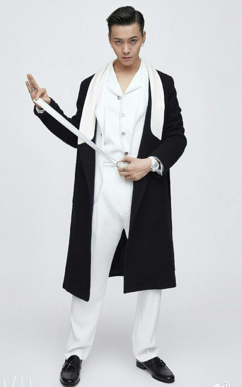 中国香港华语影视男演员歌手陈伟霆第四张个人专辑《headsortails》宣传写真图片陈伟霆专辑封面写真图片图片