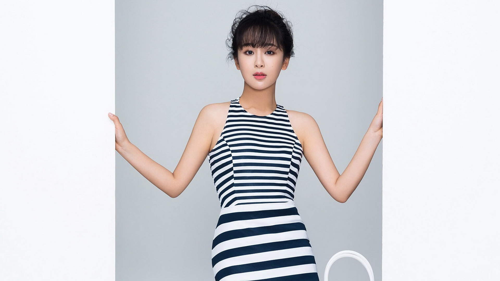 高清中国内地影视北京女演员杨紫微博之夜性感优雅写真图片图片