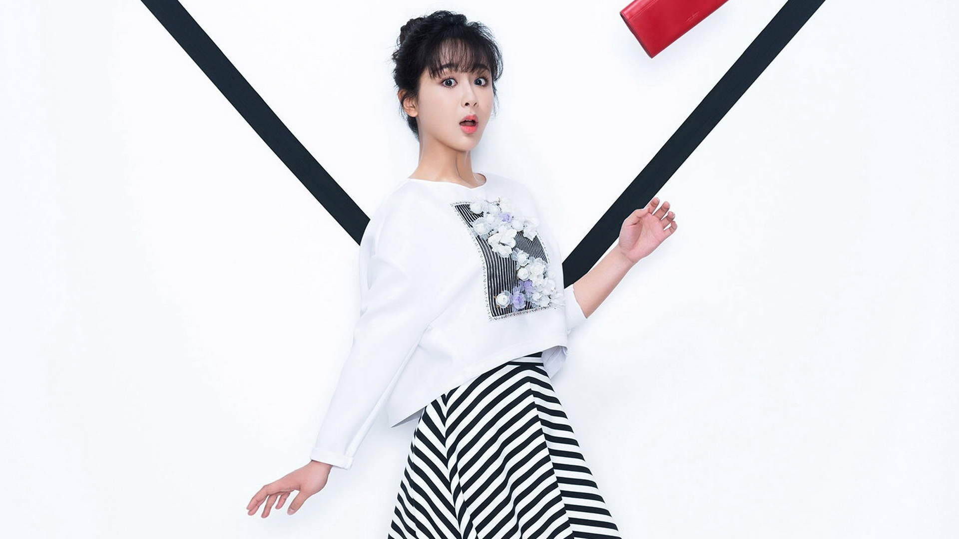 高清中国内地影视北京女演员杨紫微博之夜性感优雅写真图片图片