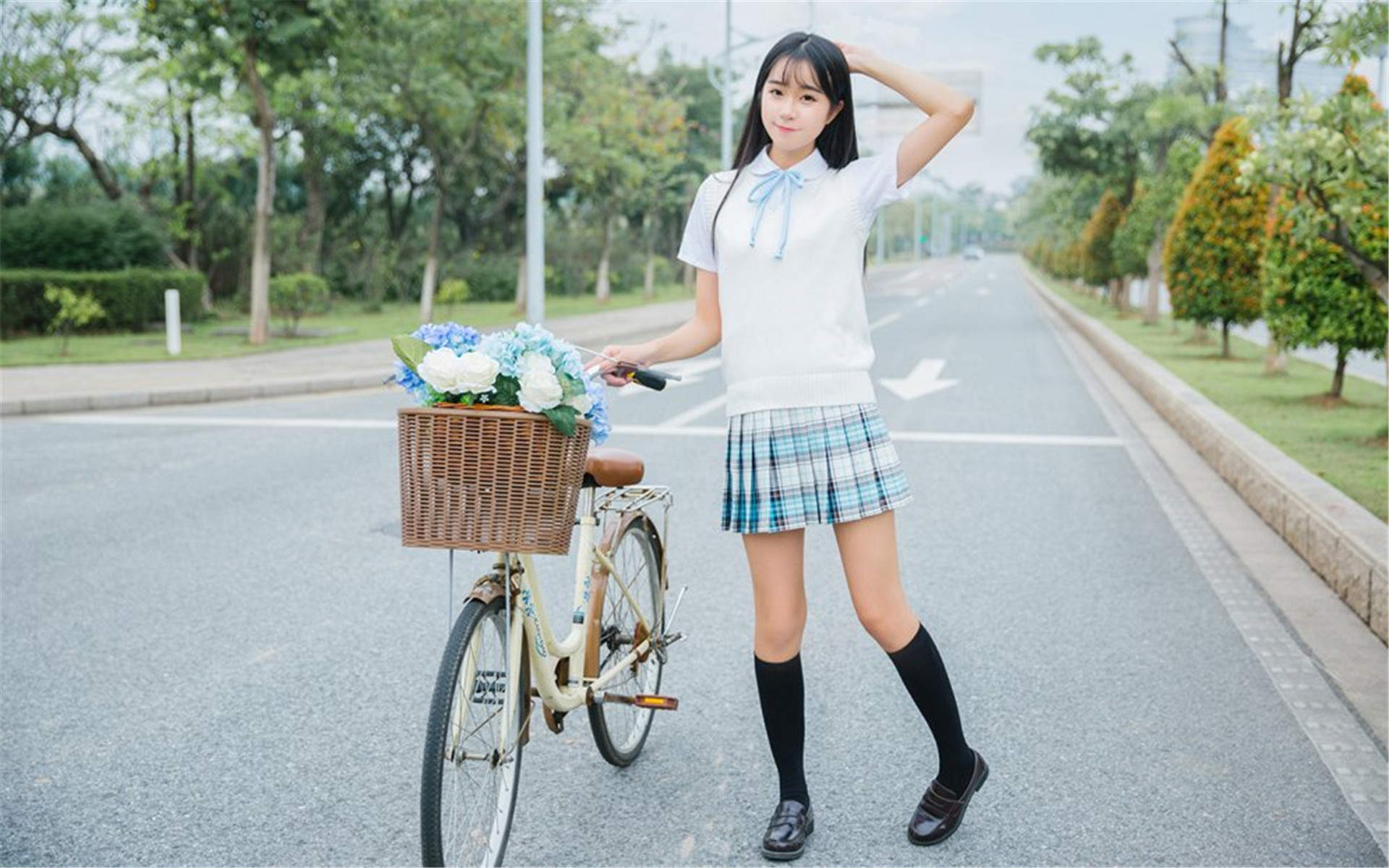 高清校花90后可爱清纯学生妹高清桌面壁纸图片