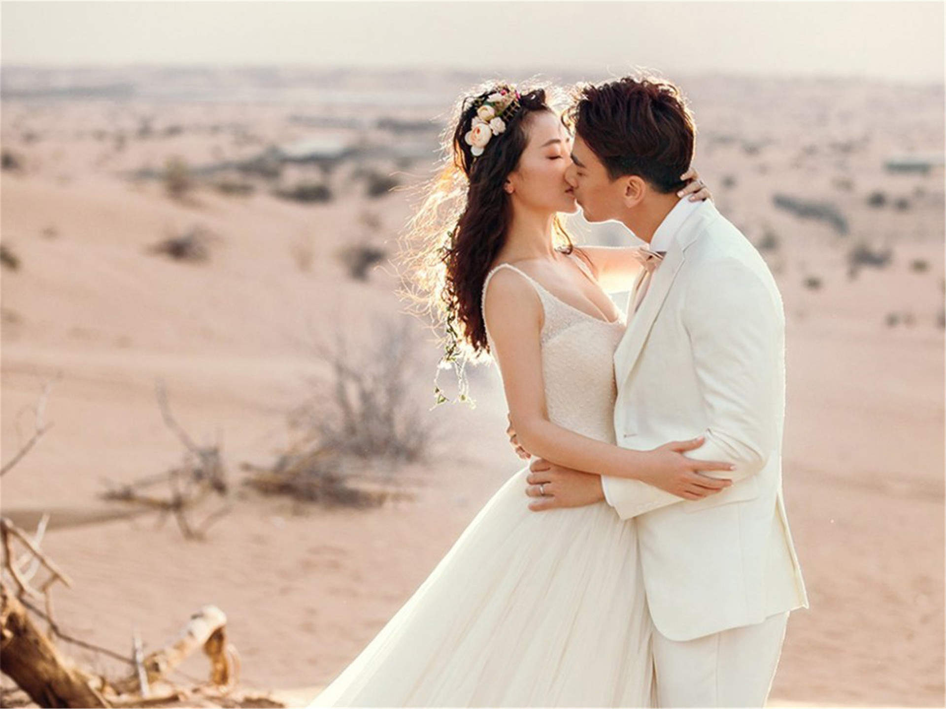 苏炳添婚纱照高清图片图片
