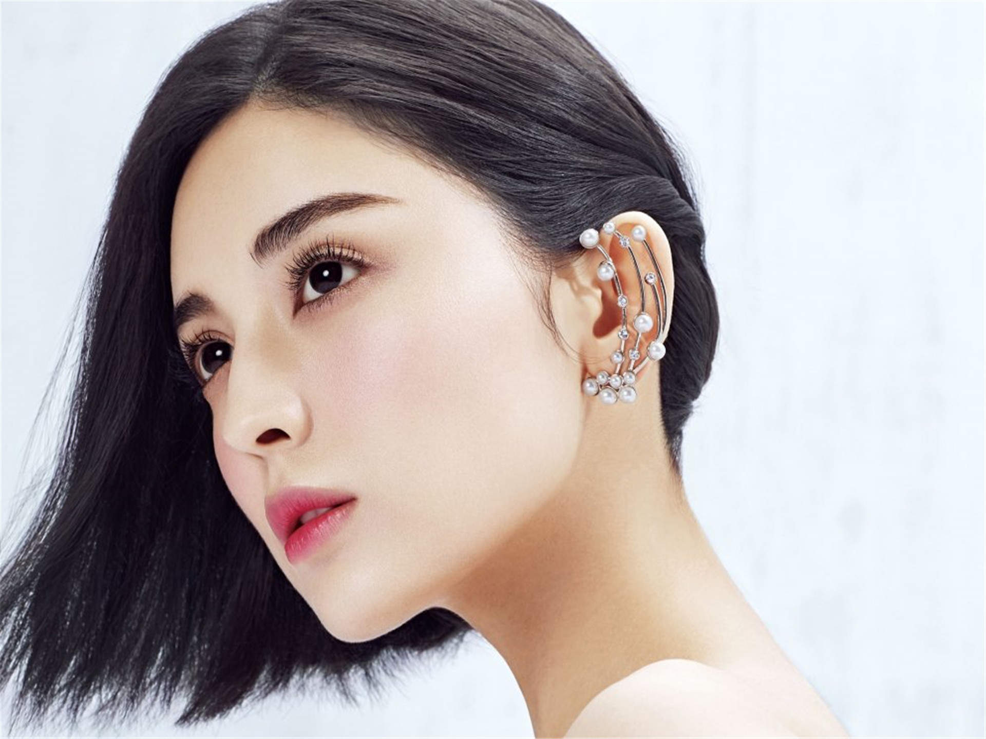 中国内地新疆乌鲁木齐市影视女演员古力娜扎清秀写真手机壁纸图片
