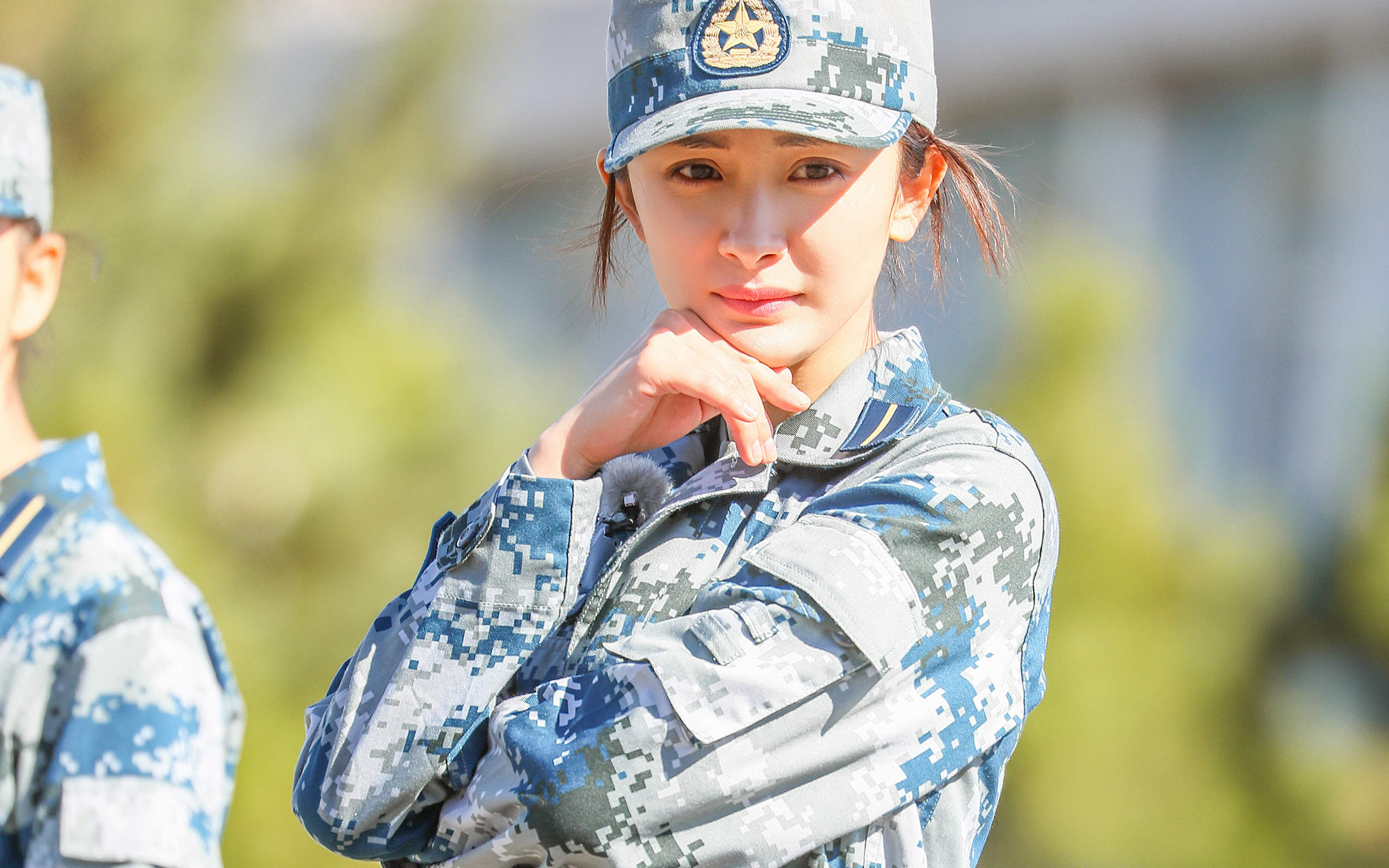 高清中国内地北京影视女演员杨幂写真win8高清电脑桌面主题壁纸下载图片