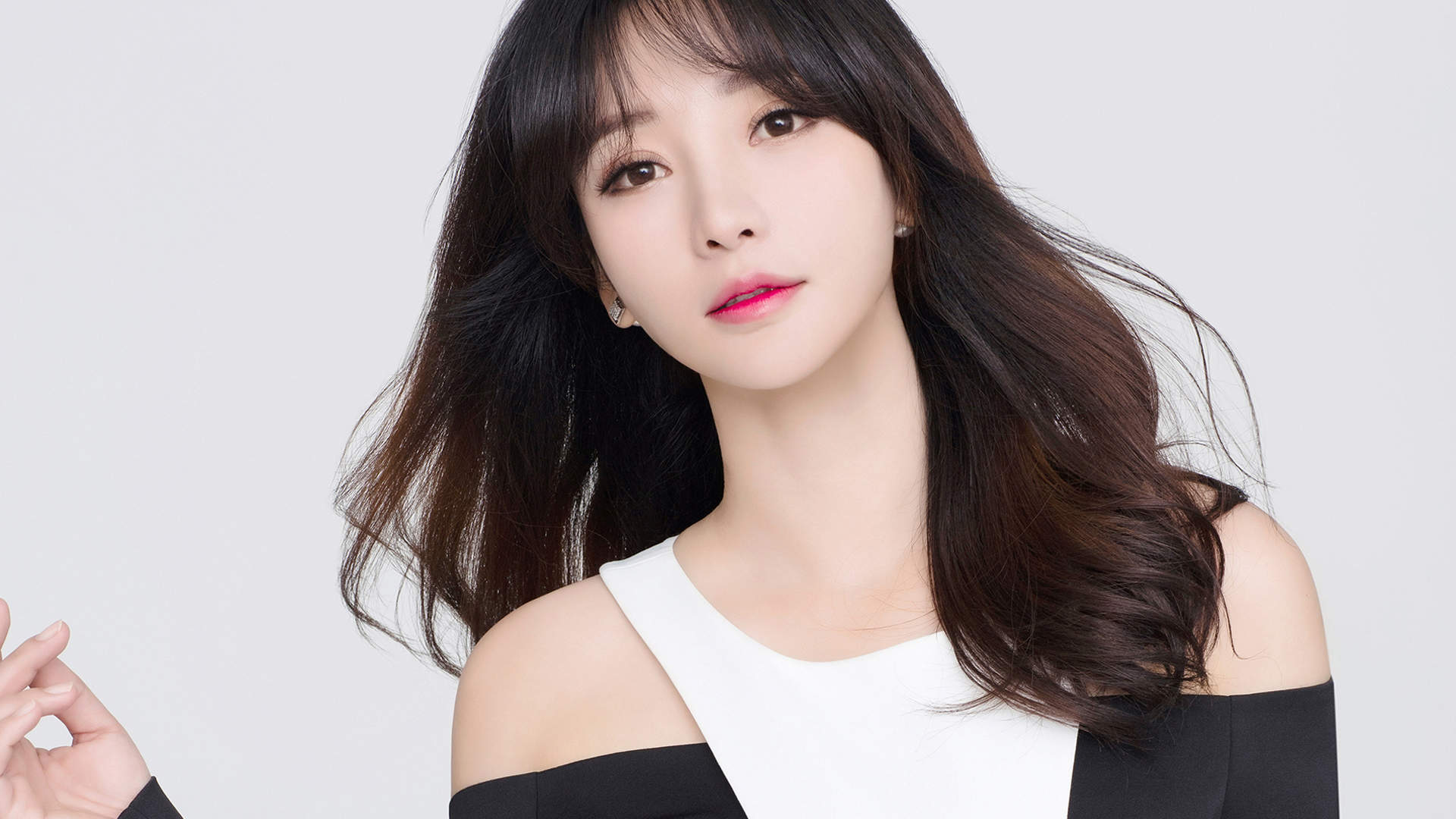 高清中国内地湖南衡阳女演员柳岩时尚魅力写真高清电脑桌面壁纸下载图片
