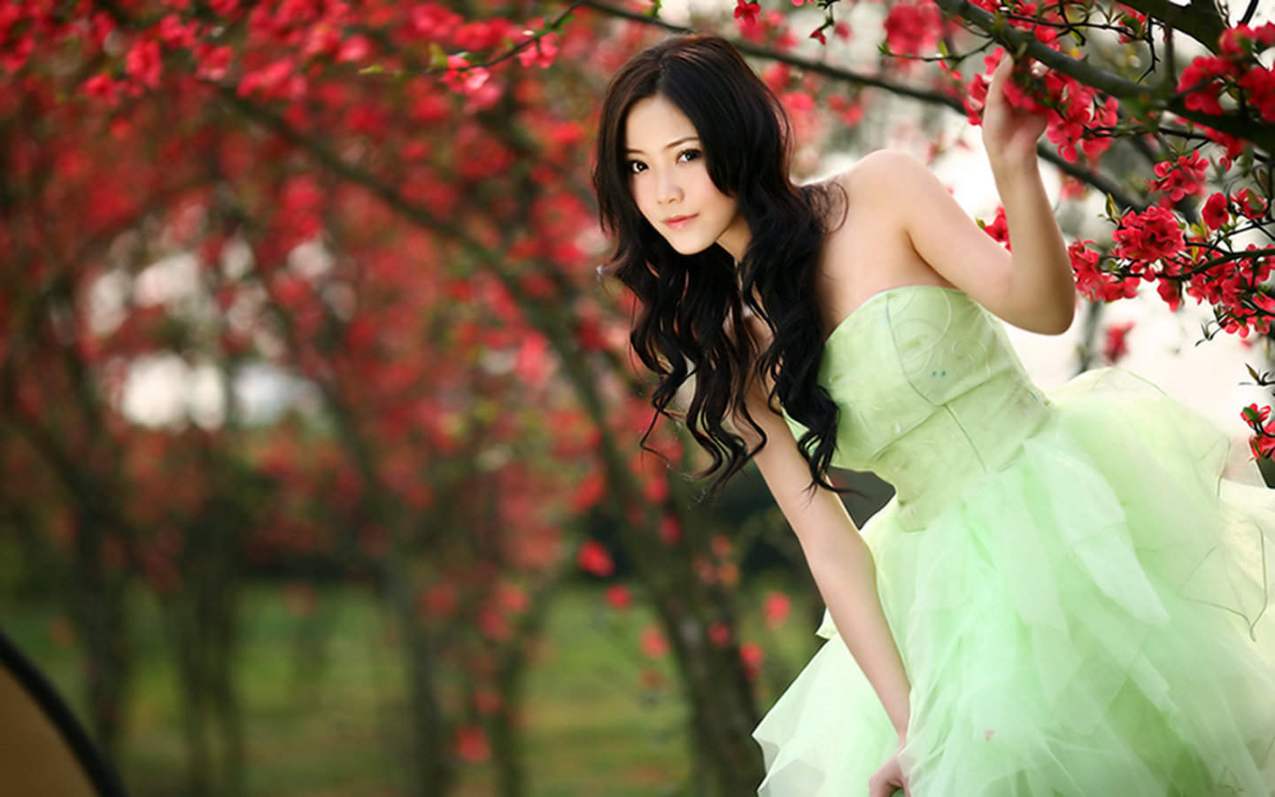 自然美女图片