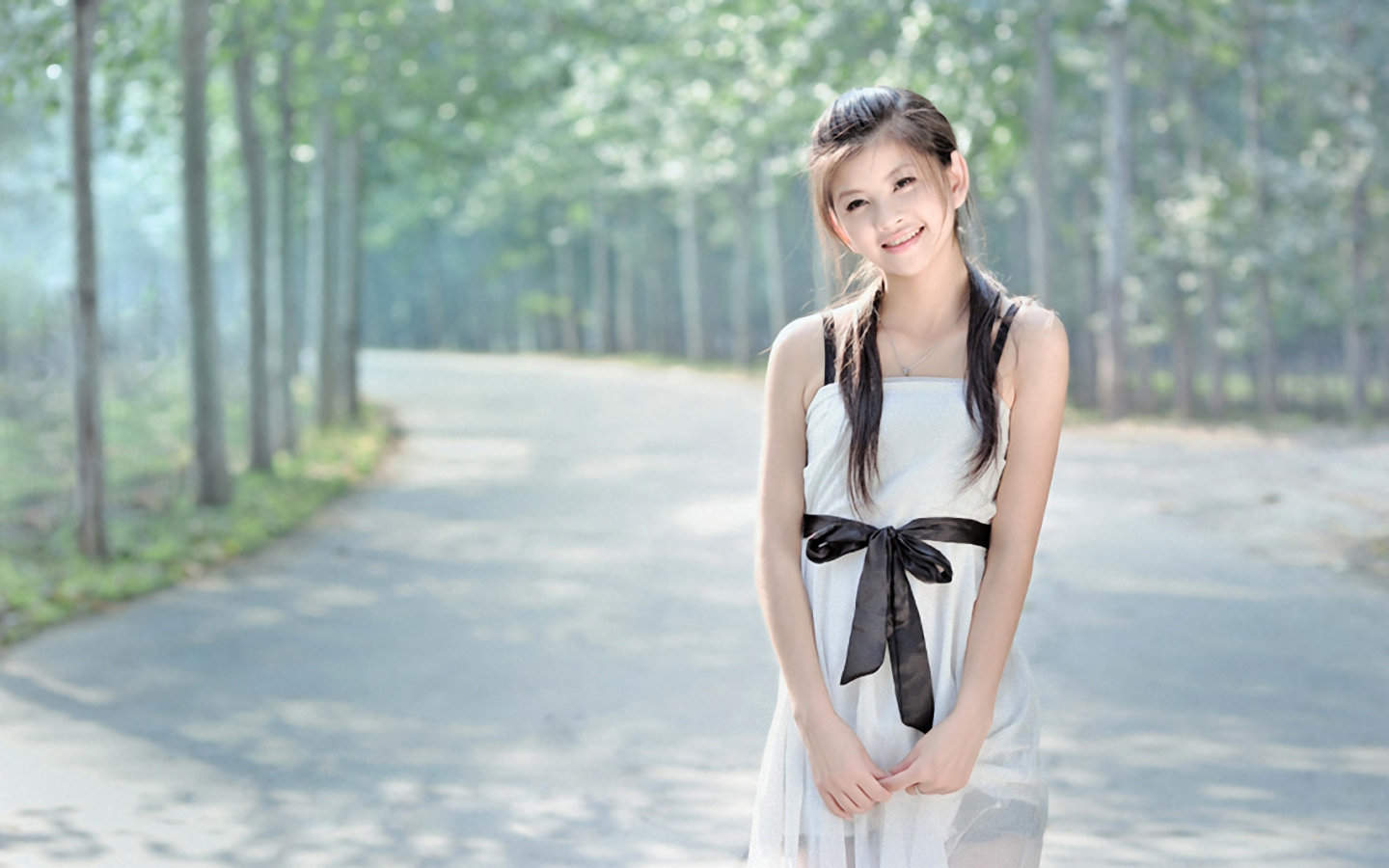 自然美女图片