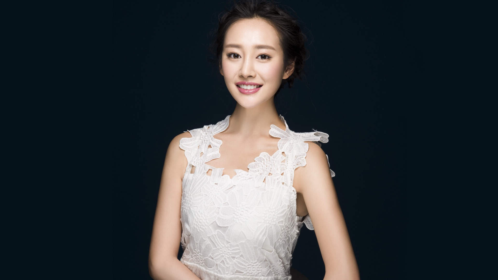 高清中国内地安徽芜湖女演员李纯时尚写真桌面壁纸下载图片 高清中国内地安徽芜湖女演员李纯时尚写真桌面壁纸下载图片