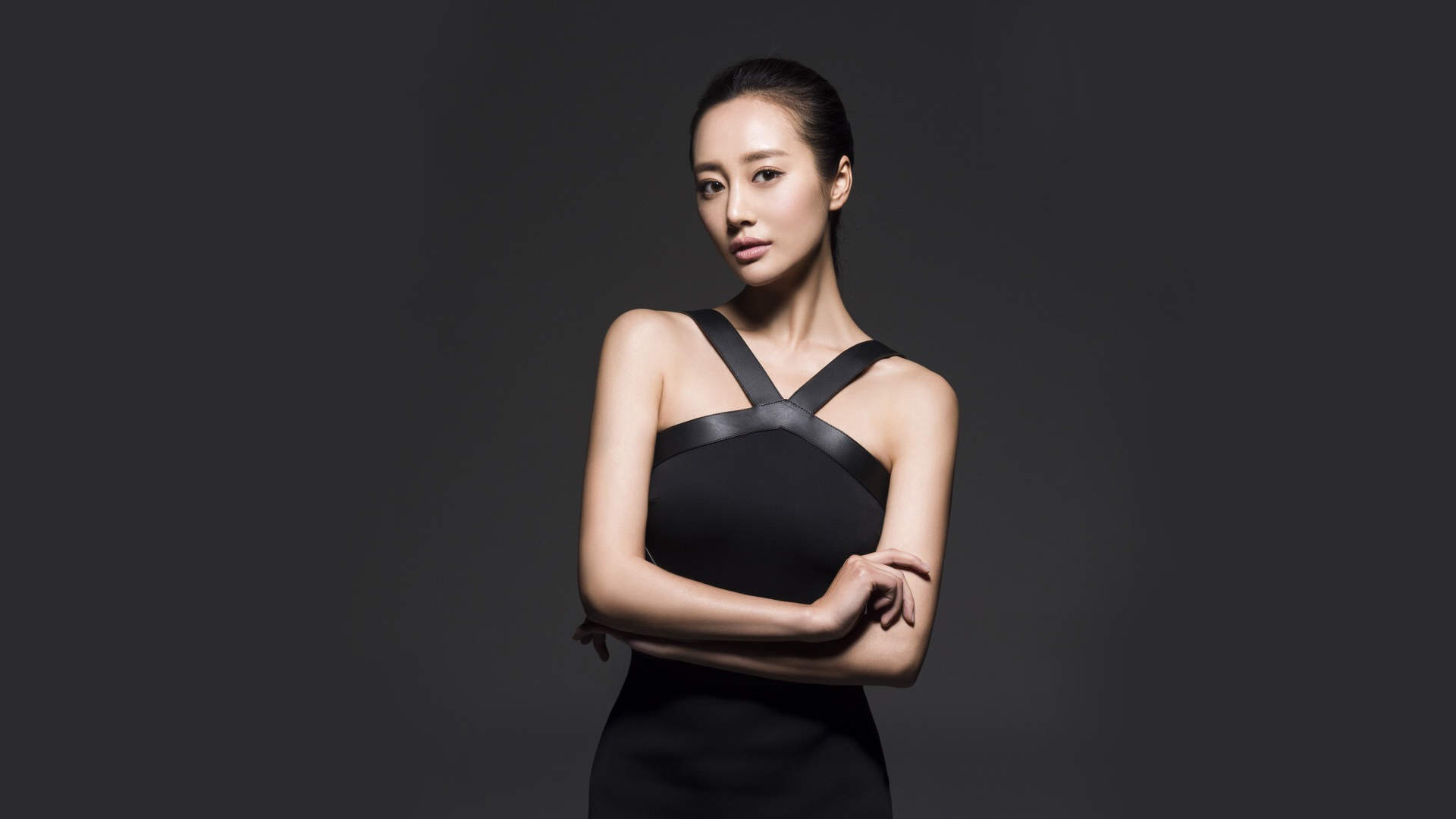 高清中国内地安徽芜湖女演员李纯舞蹈造型性感写真图片图片