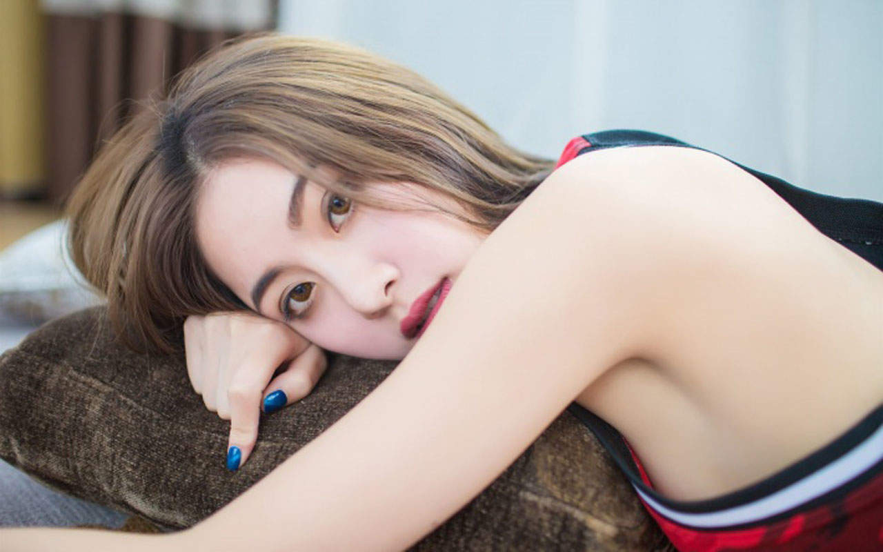 大陆女明星清新美女治愈系清纯唯美白皙高清桌面壁纸图片
