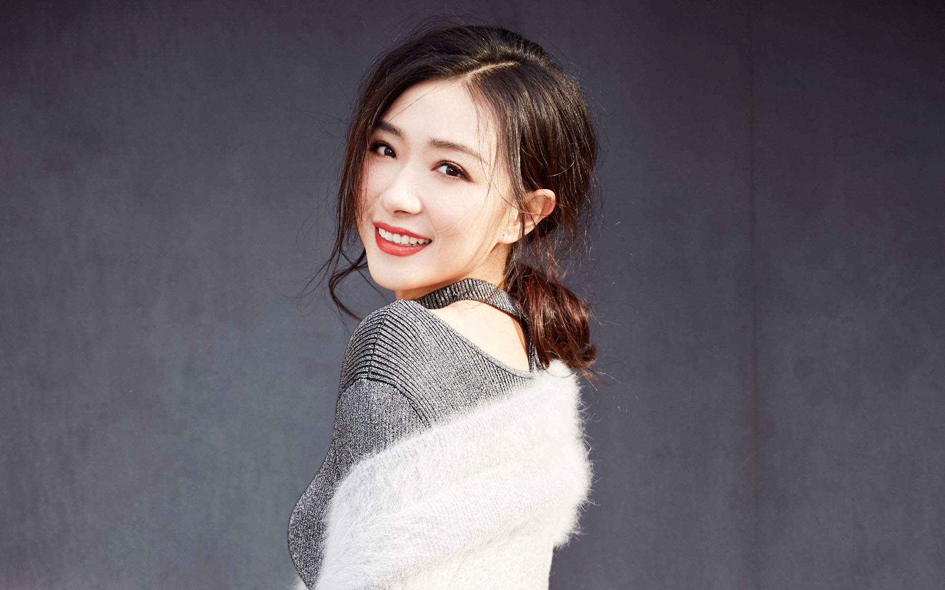 湖南省益阳市赫山女演员万茜性感迷人图片桌面壁纸图片