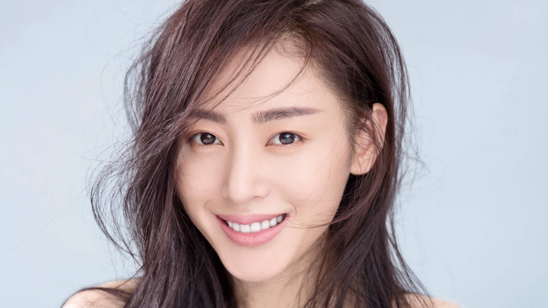 高清哈尔滨新生代女演员张天爱唯美仙气写真图片桌面壁纸图片