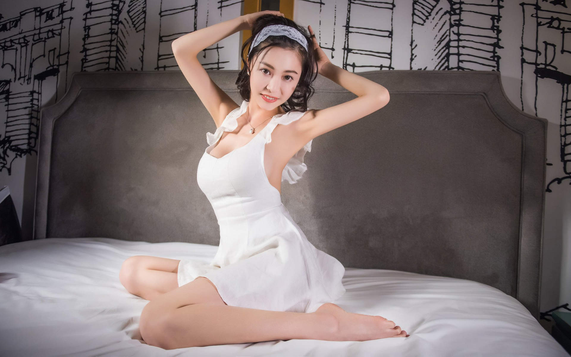 高清美女性感睡衣少妇私房床上写真高清桌面日历壁纸图片