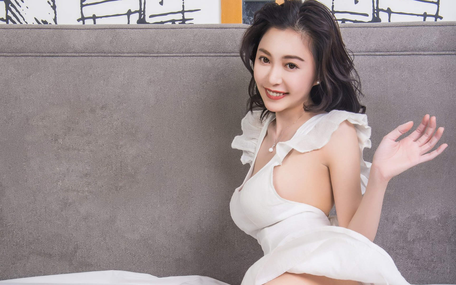 高清美女性感睡衣少妇私房床上写真高清桌面日历壁纸图片