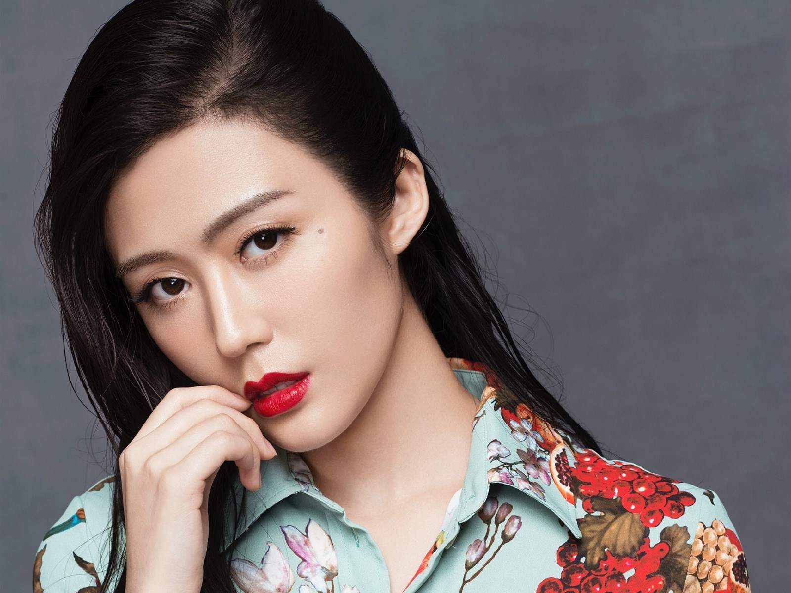 高清江西省萍乡美女汤晶媚时尚写真高清电脑壁纸图片