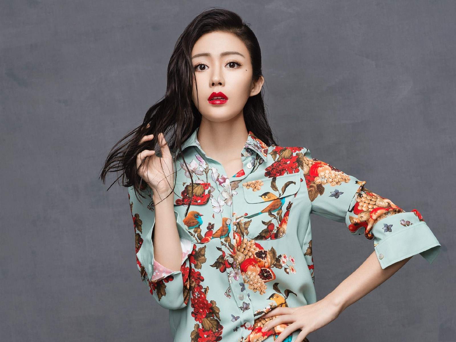 高清江西省萍乡美女汤晶媚时尚写真高清电脑壁纸图片