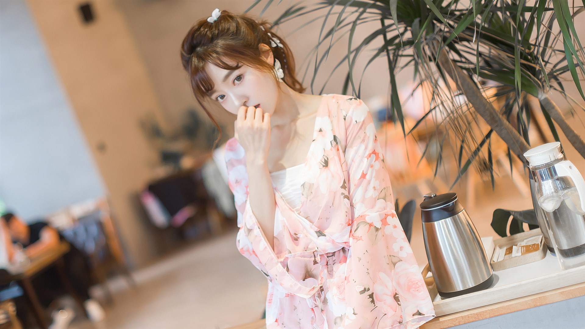 大陆女明星清新美女治愈系清纯唯美白皙高清桌面壁纸图片