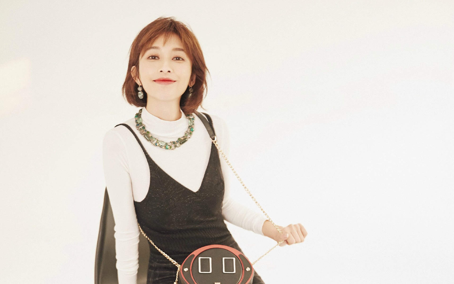 中国大陆广西省桂林模特女演员张俪墨镜酷美写真图片图片
