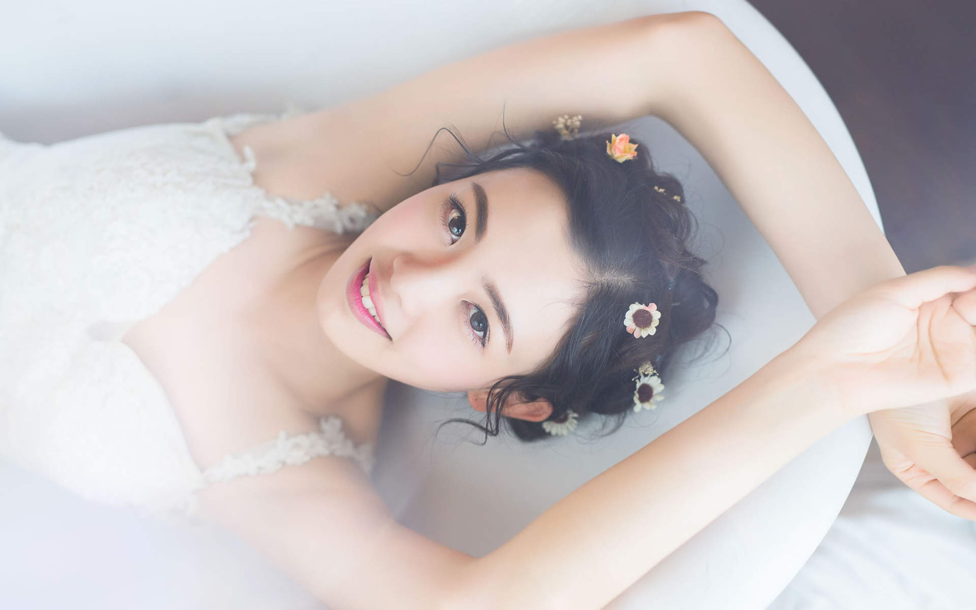 大陆女明星清新美女治愈系清纯唯美白皙高清桌面壁纸图片
