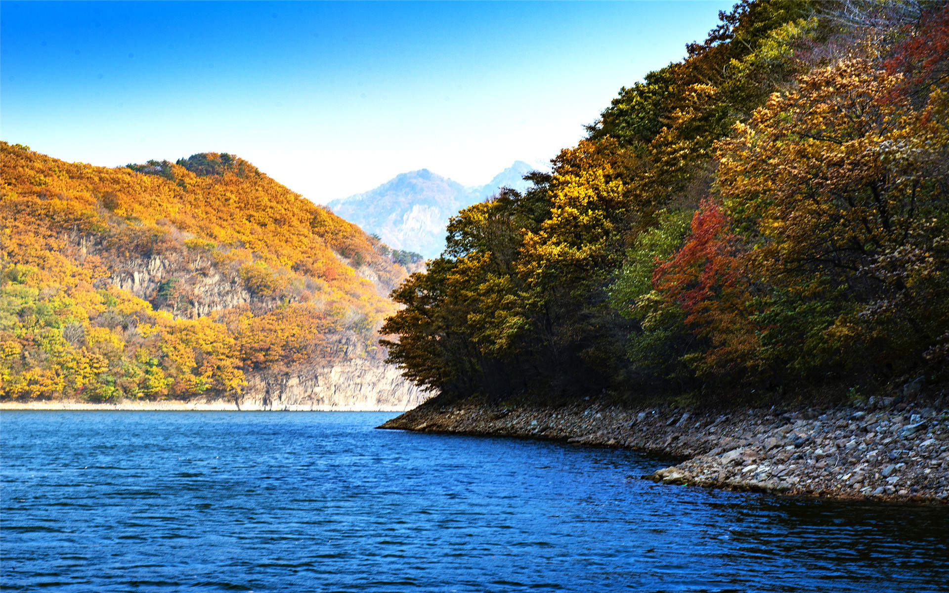 辽宁本溪关门山水库风景桌面壁纸下载图片