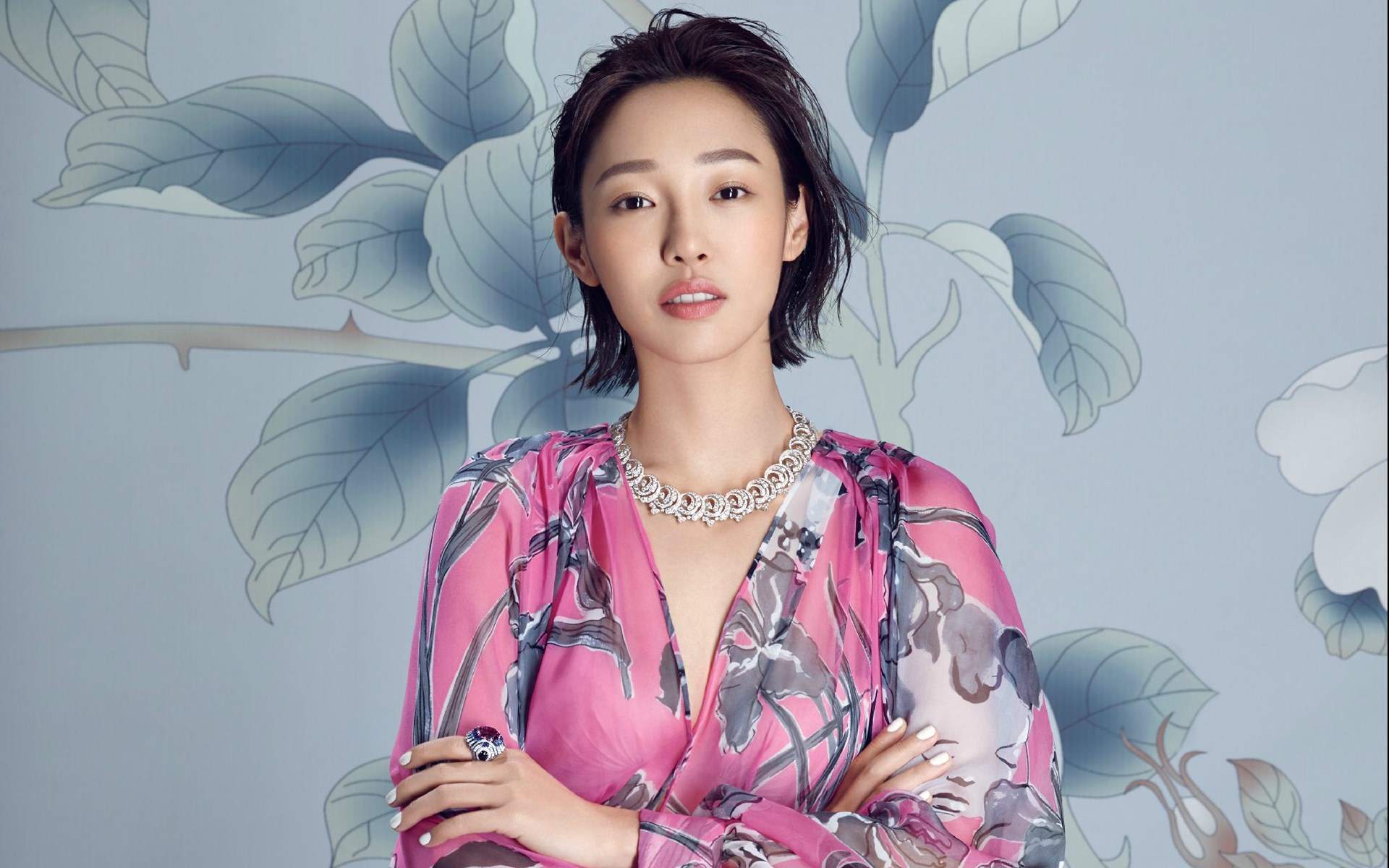 中国内地山东省青岛市市北区白百何优雅浪漫写真图片图片