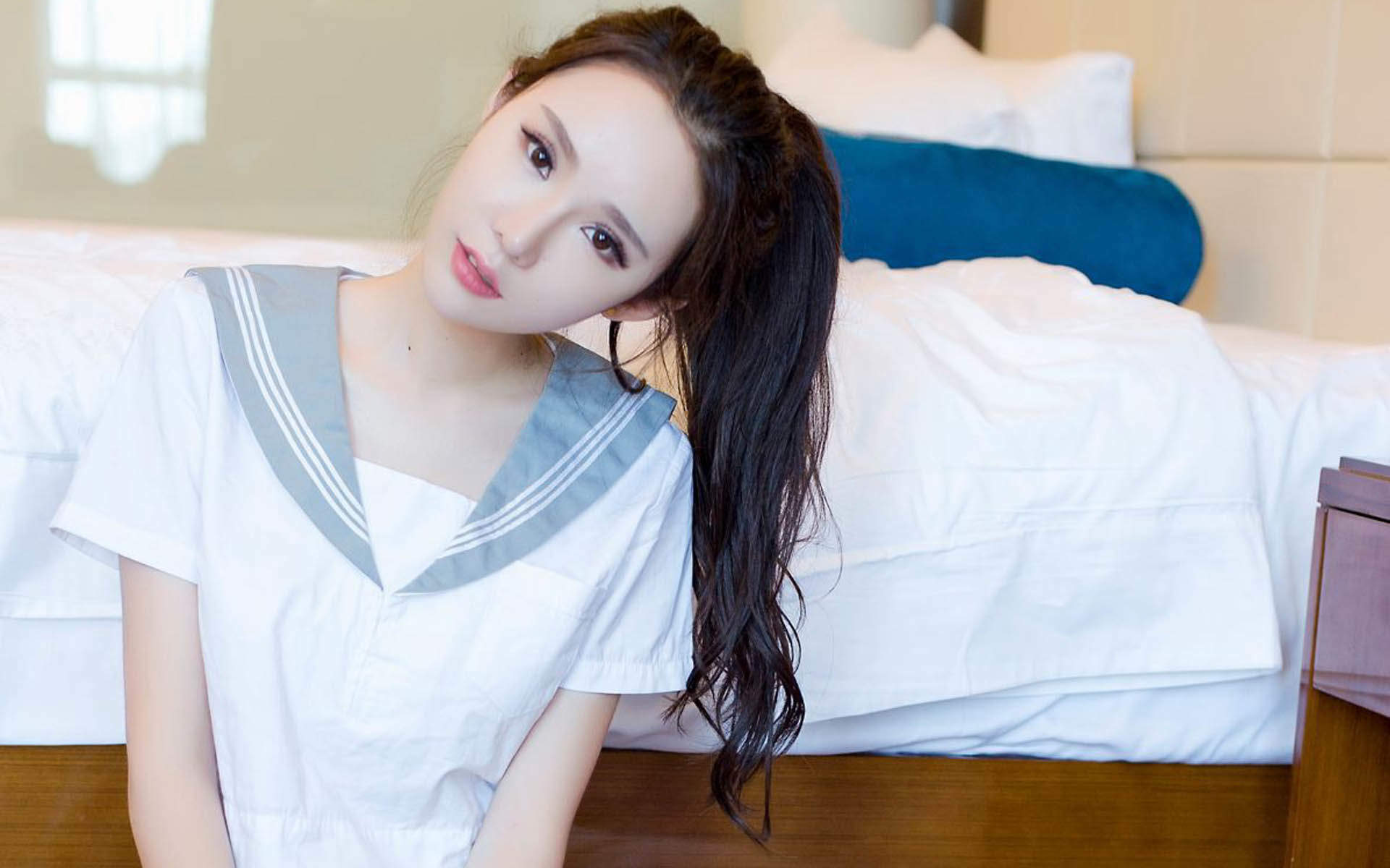 高清校花90后可爱清纯学生妹高清桌面壁纸图片