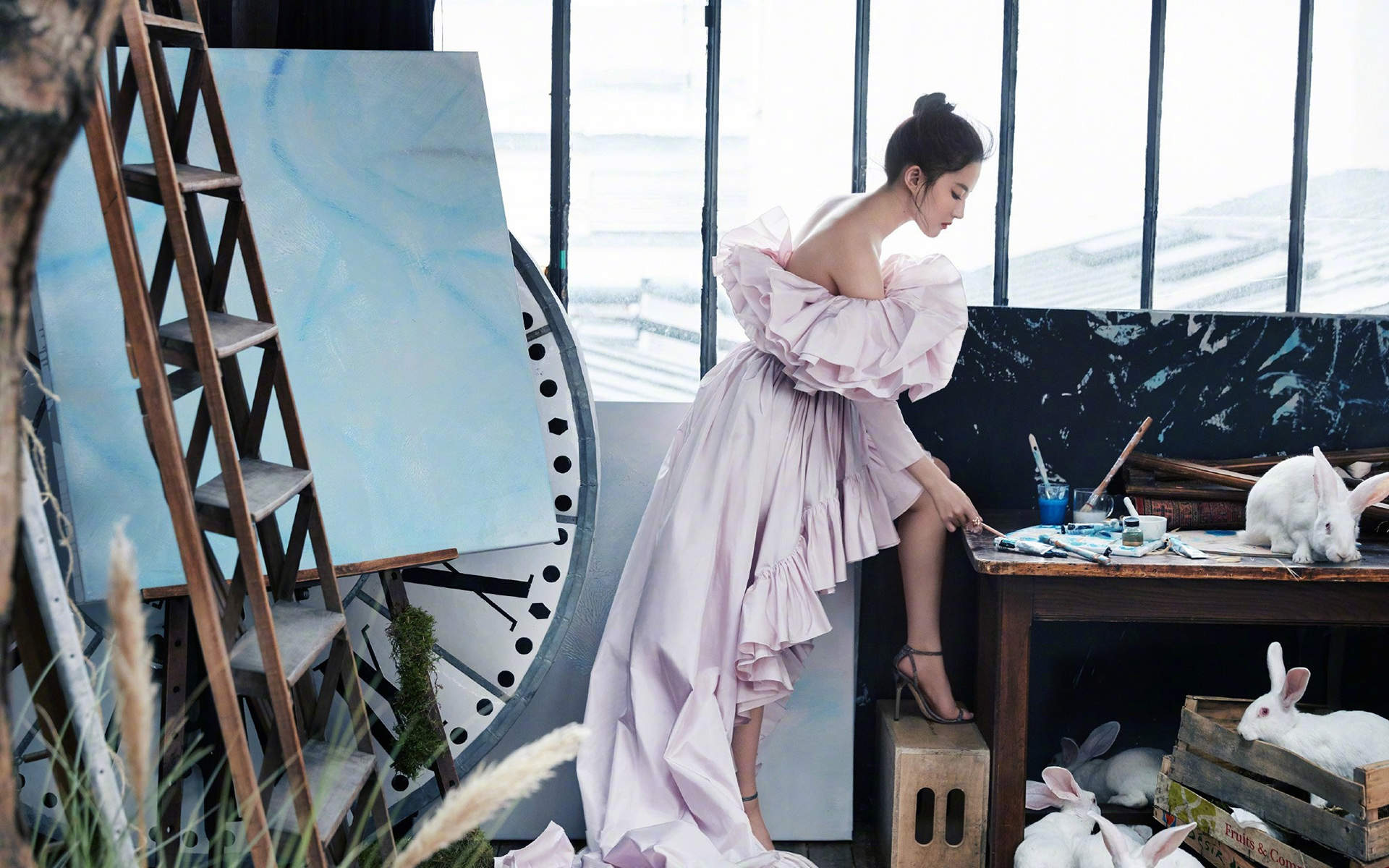 高清湖北省武汉影视女演员刘亦菲时尚芭莎仙气十足写真图片桌面壁纸图片
