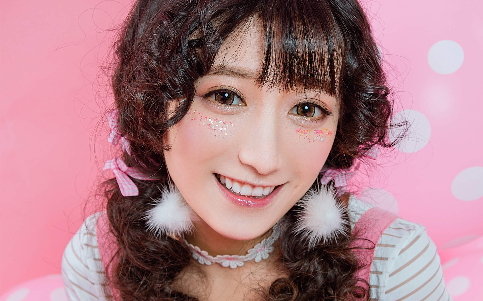 可爱女孩细长美腿撩人私房美女写真图片