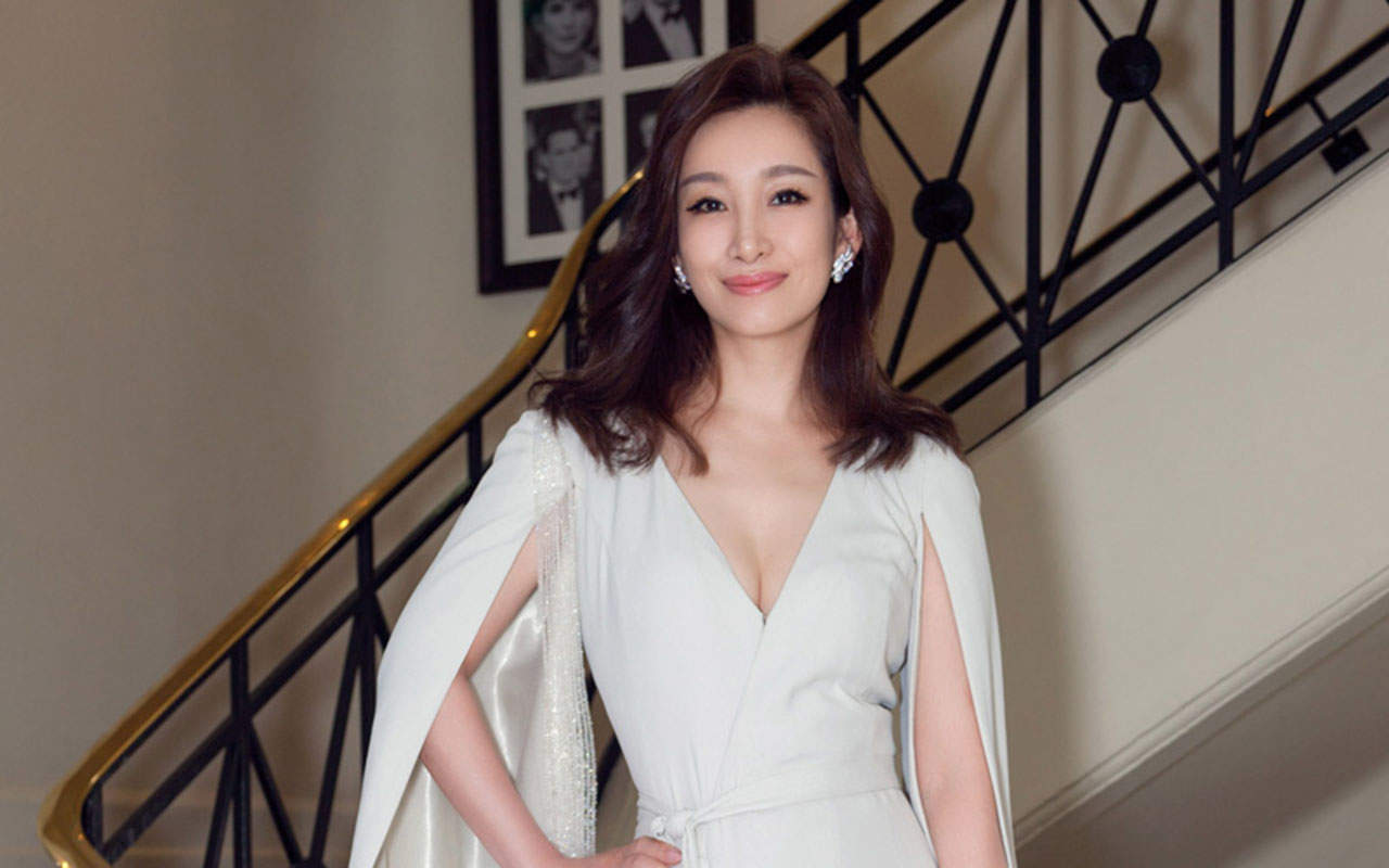 高清中国辽宁省营口女演员秦海璐写真图片图片