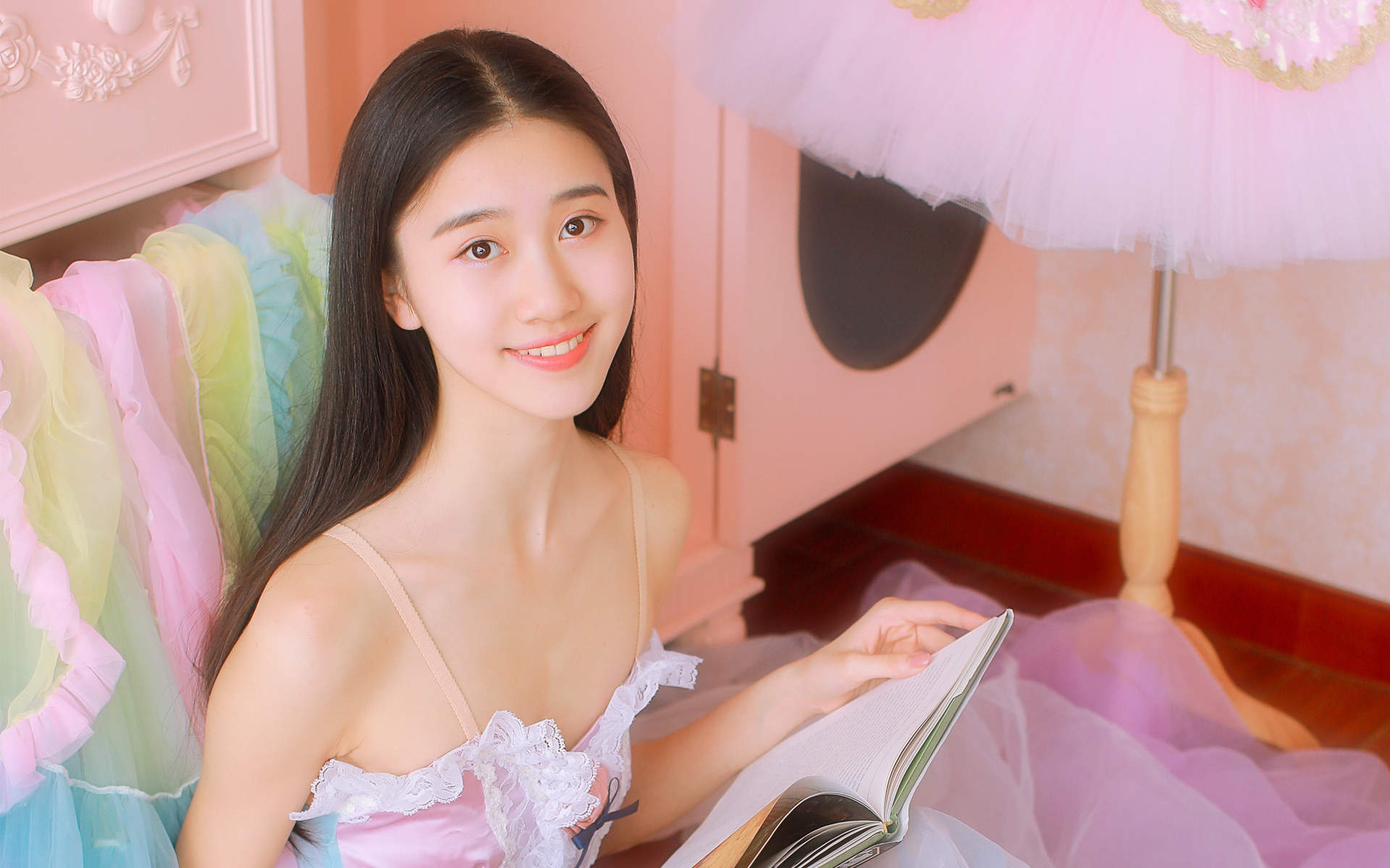 贾乃亮李小璐甜馨一家三口庆生写真大片图片