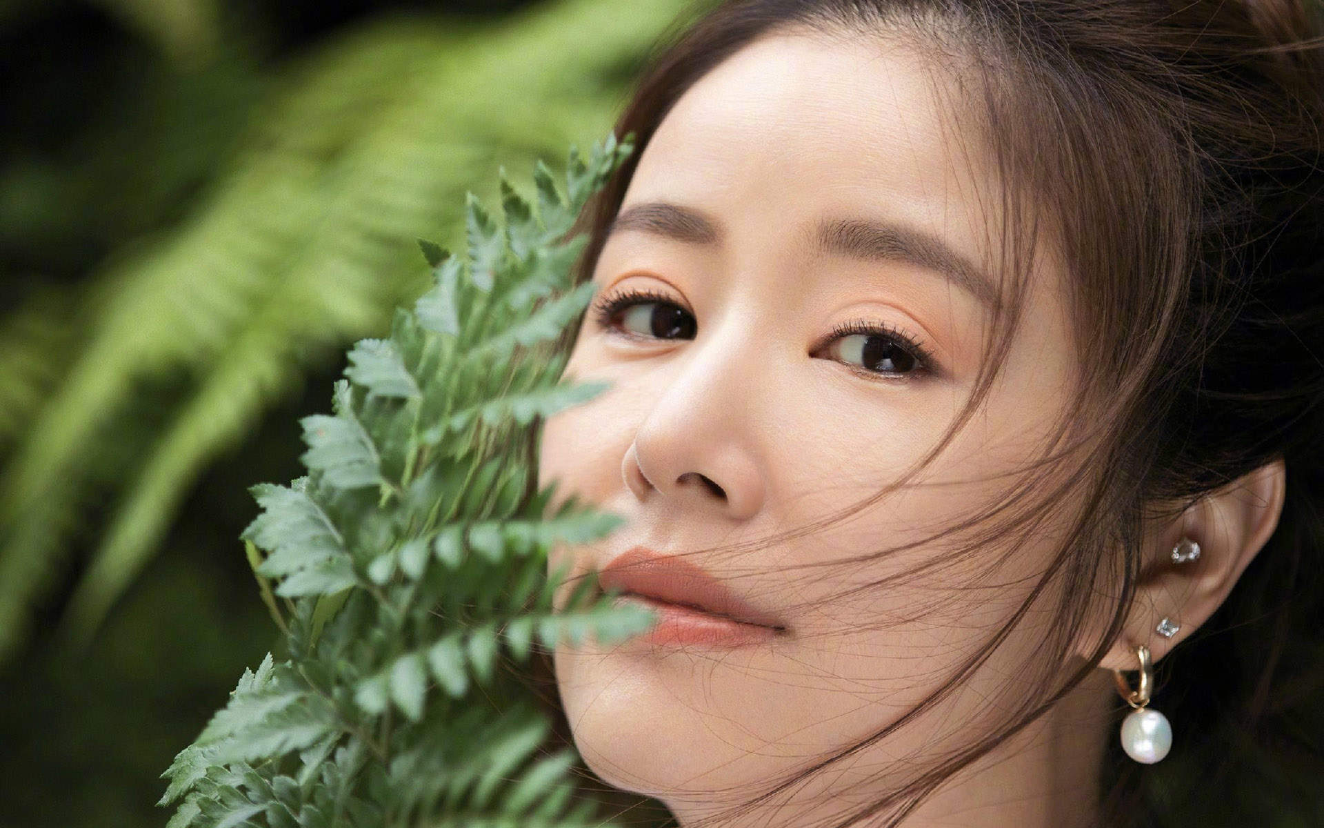 林心如性感露肩写真图片图片