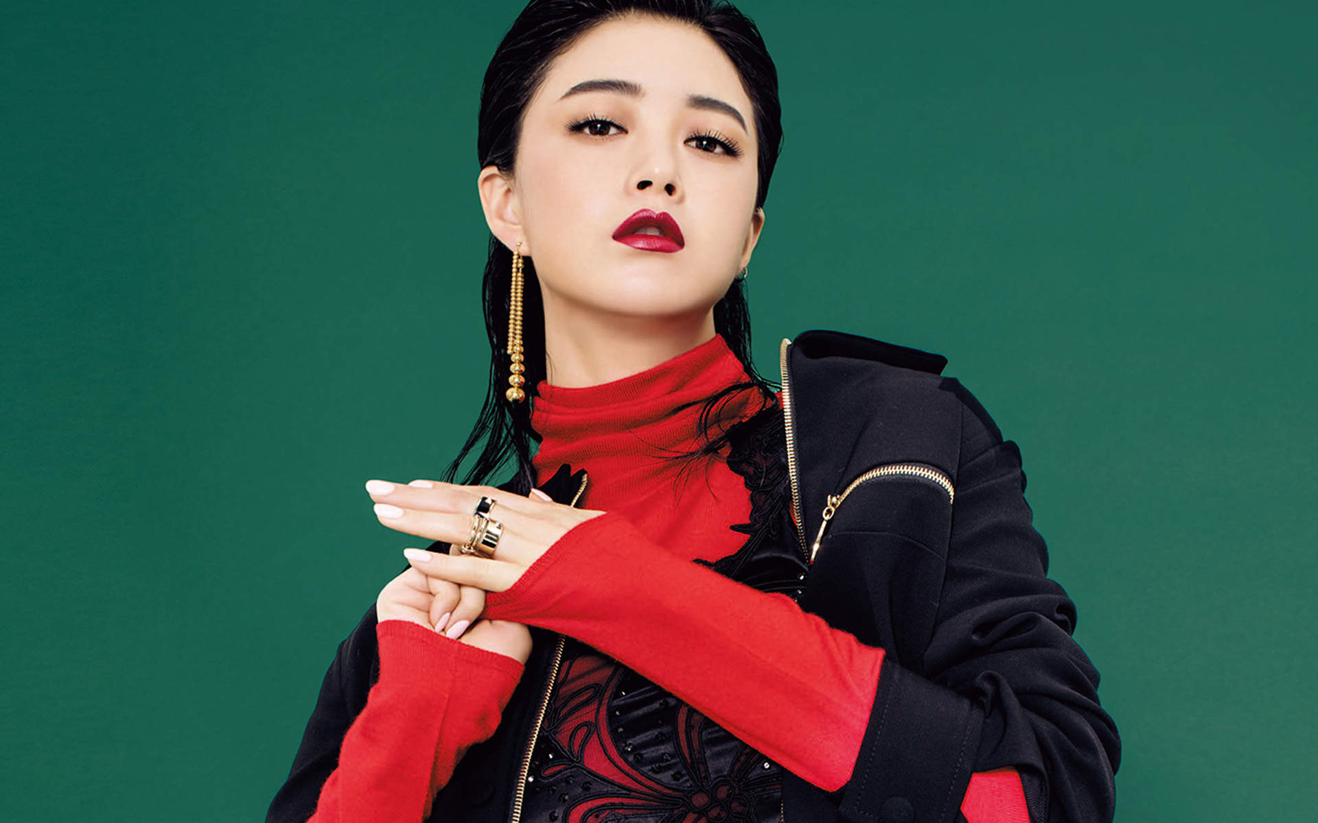 高清内地祖籍湖南益阳女演员华妃蒋欣诠释性感中的小清新时尚唯美写真图片