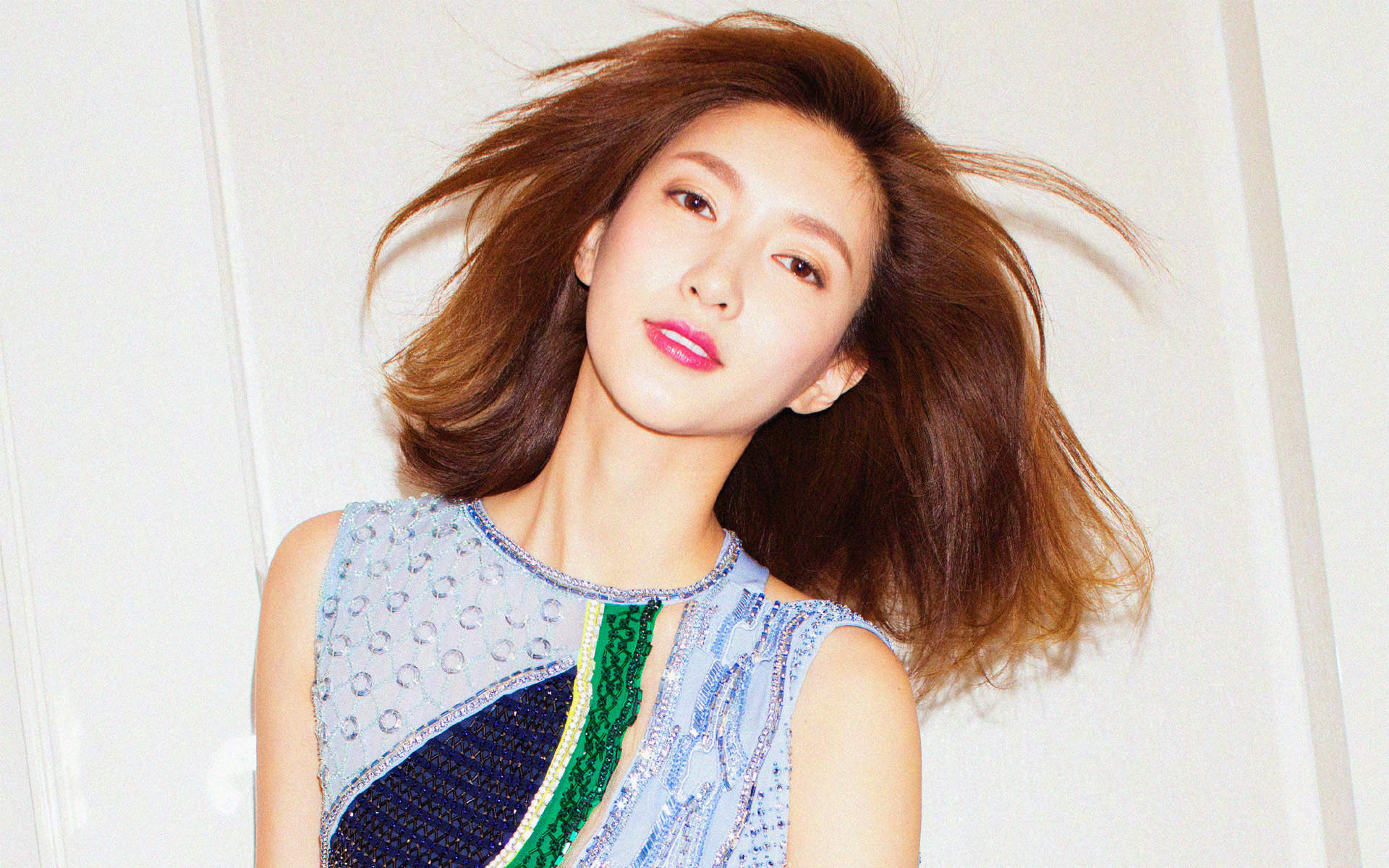 中国内地上海女演员江疏影时尚魅力写真高清桌面壁纸图片
