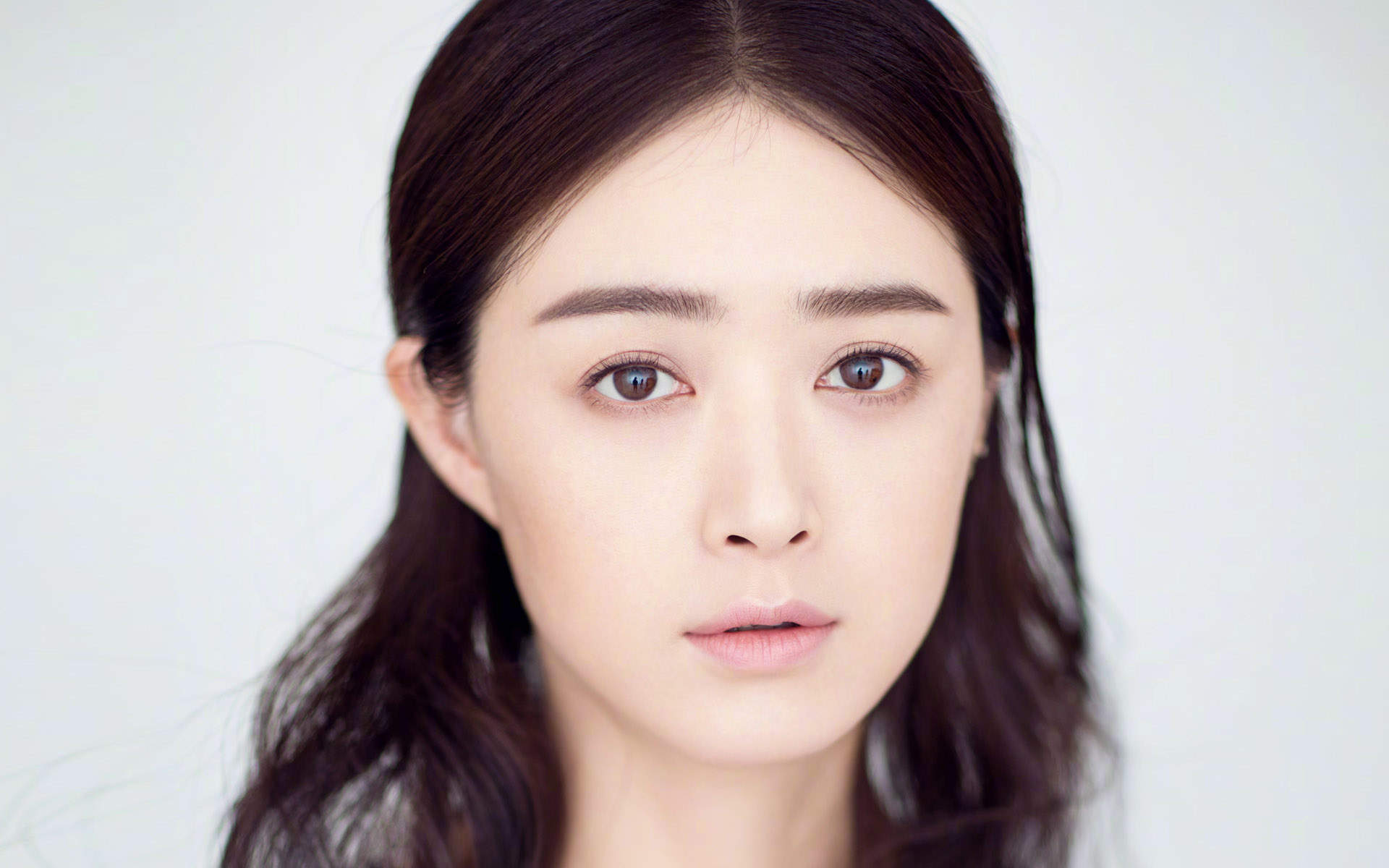 高清内地祖籍湖南益阳女演员华妃蒋欣诠释性感中的小清新时尚唯美写真图片