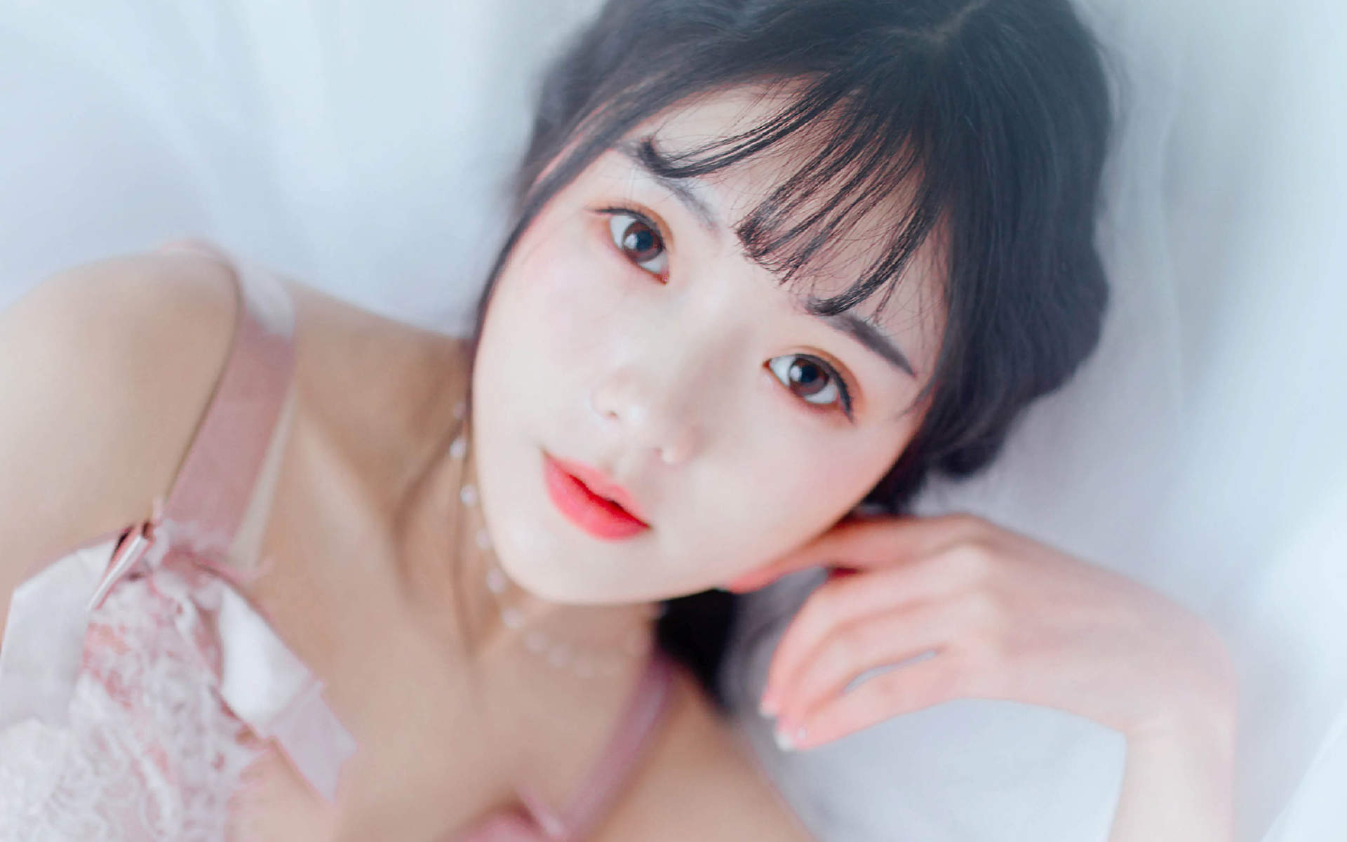 大陆女明星清新美女治愈系清纯唯美白皙高清桌面壁纸图片