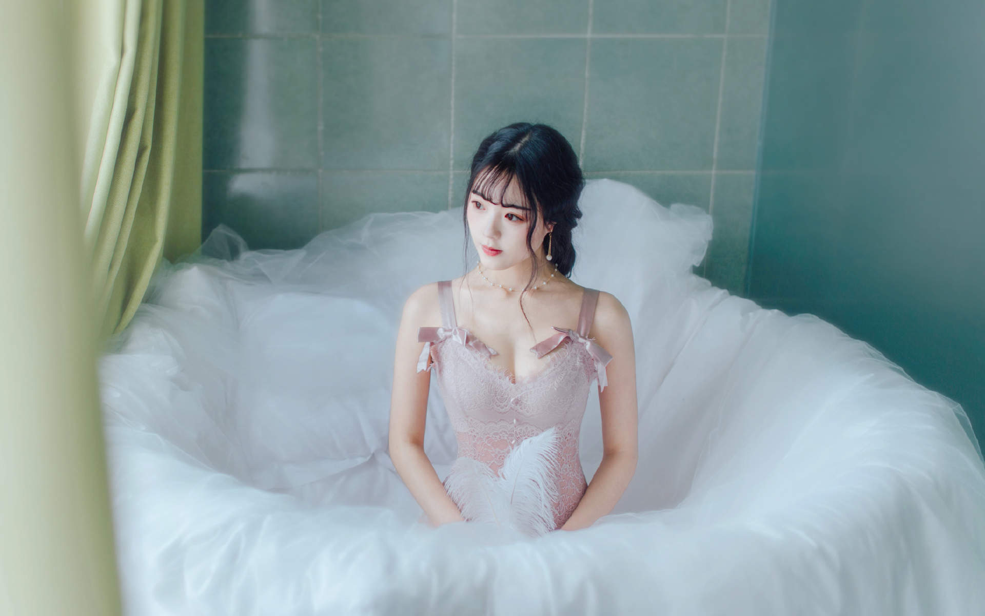 大陆女明星清新美女治愈系清纯唯美白皙高清桌面壁纸图片
