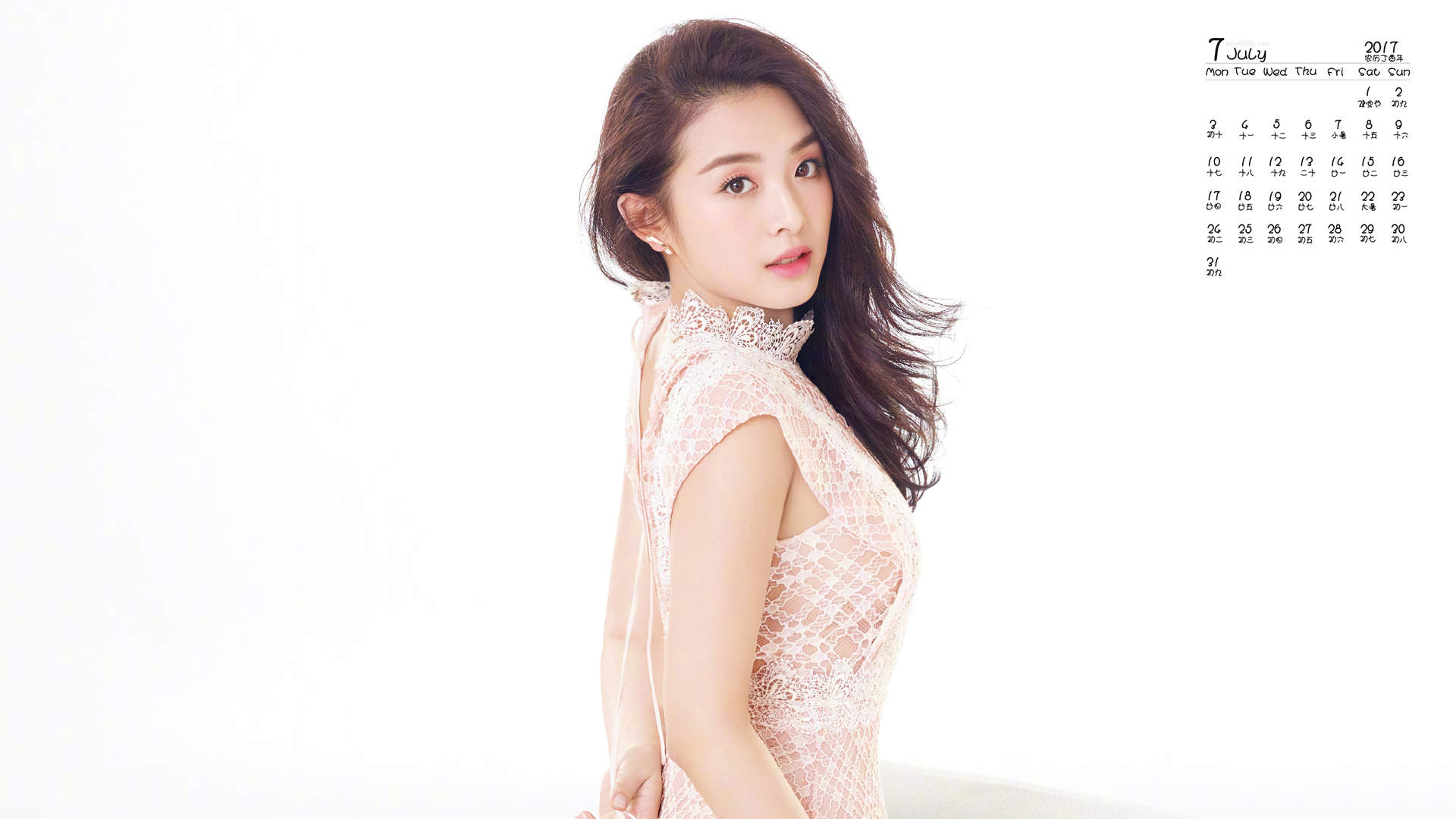 性感可爱女星张含韵时尚写真风韵女人味图片