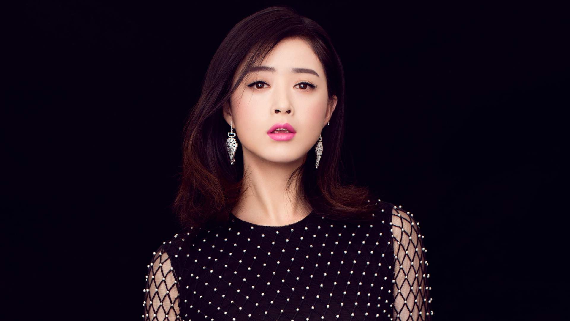高清内地祖籍湖南益阳女演员华妃蒋欣诠释性感中的小清新时尚唯美写真图片